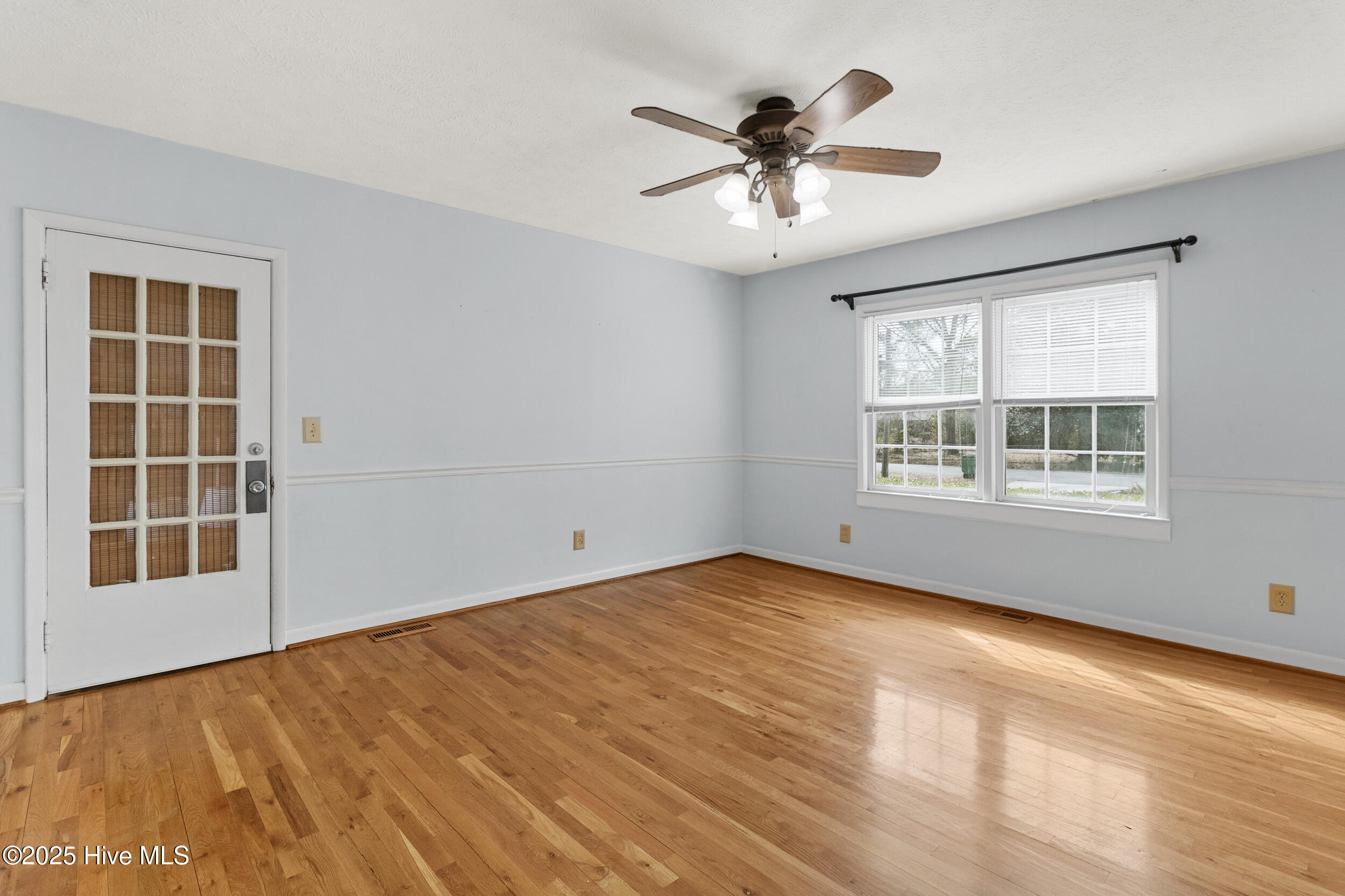 105 Edwards Street Property Photo 9