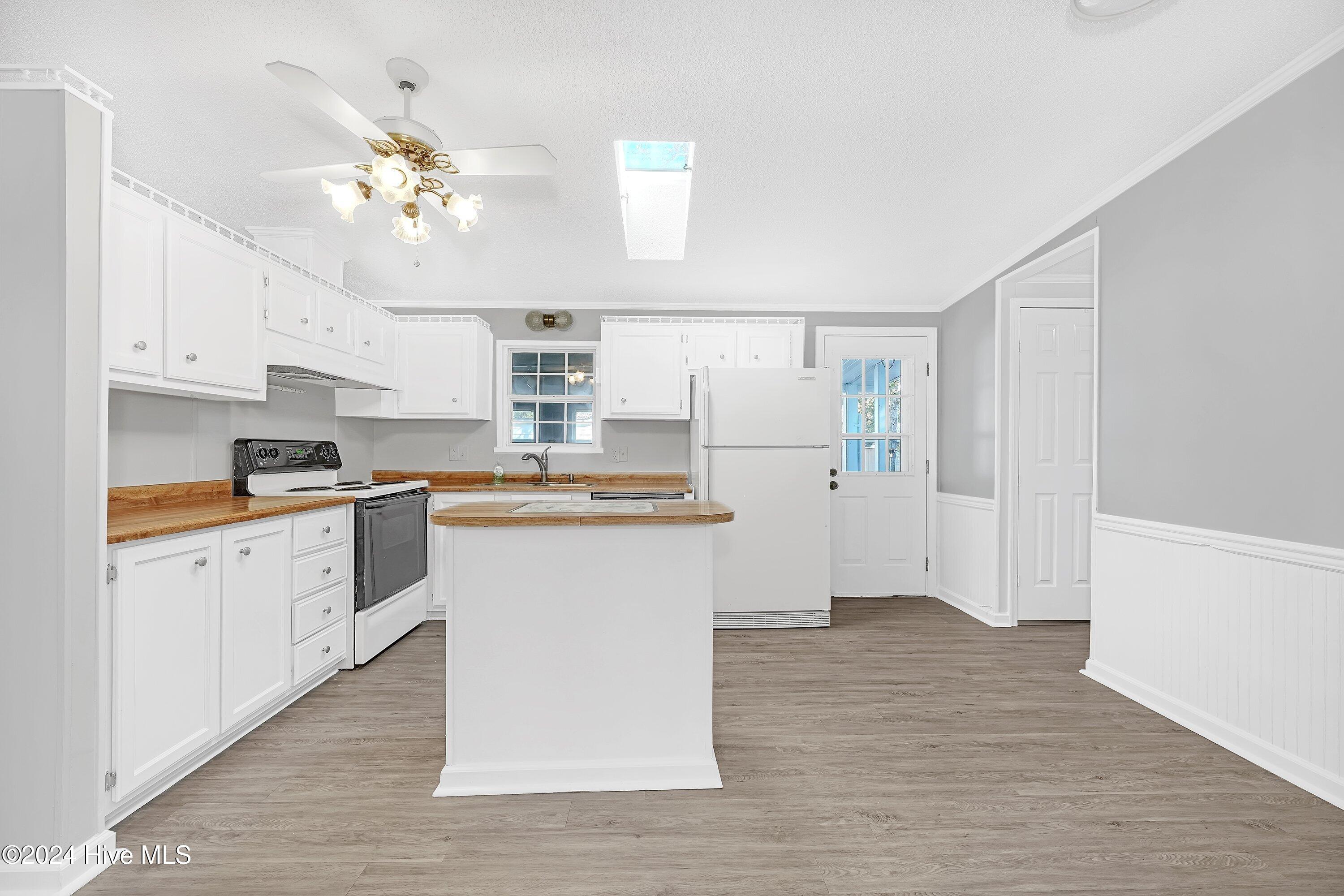 2059 Fay Circle Property Photo 17