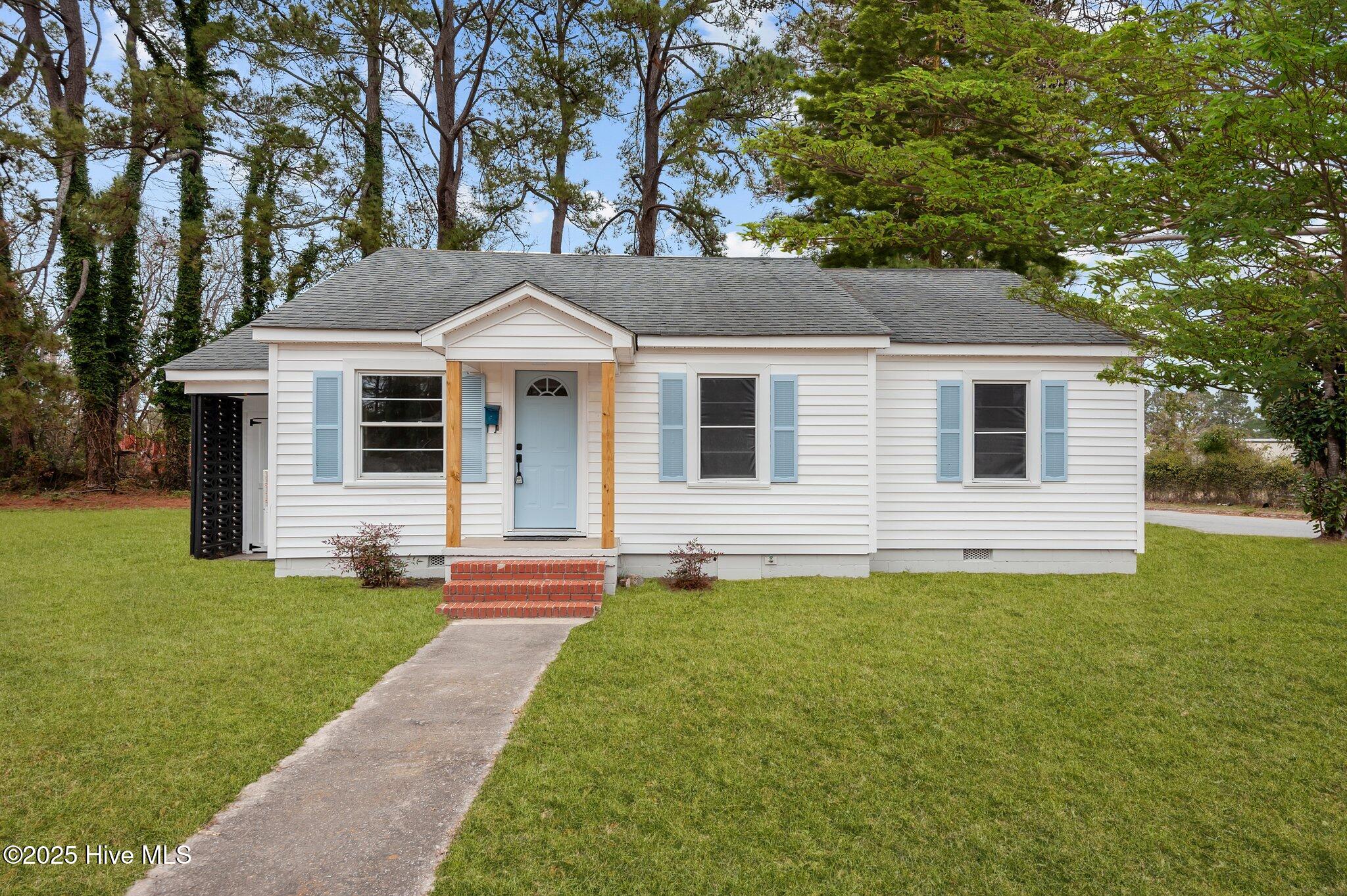 1018 E 5th Street Property Photo 1