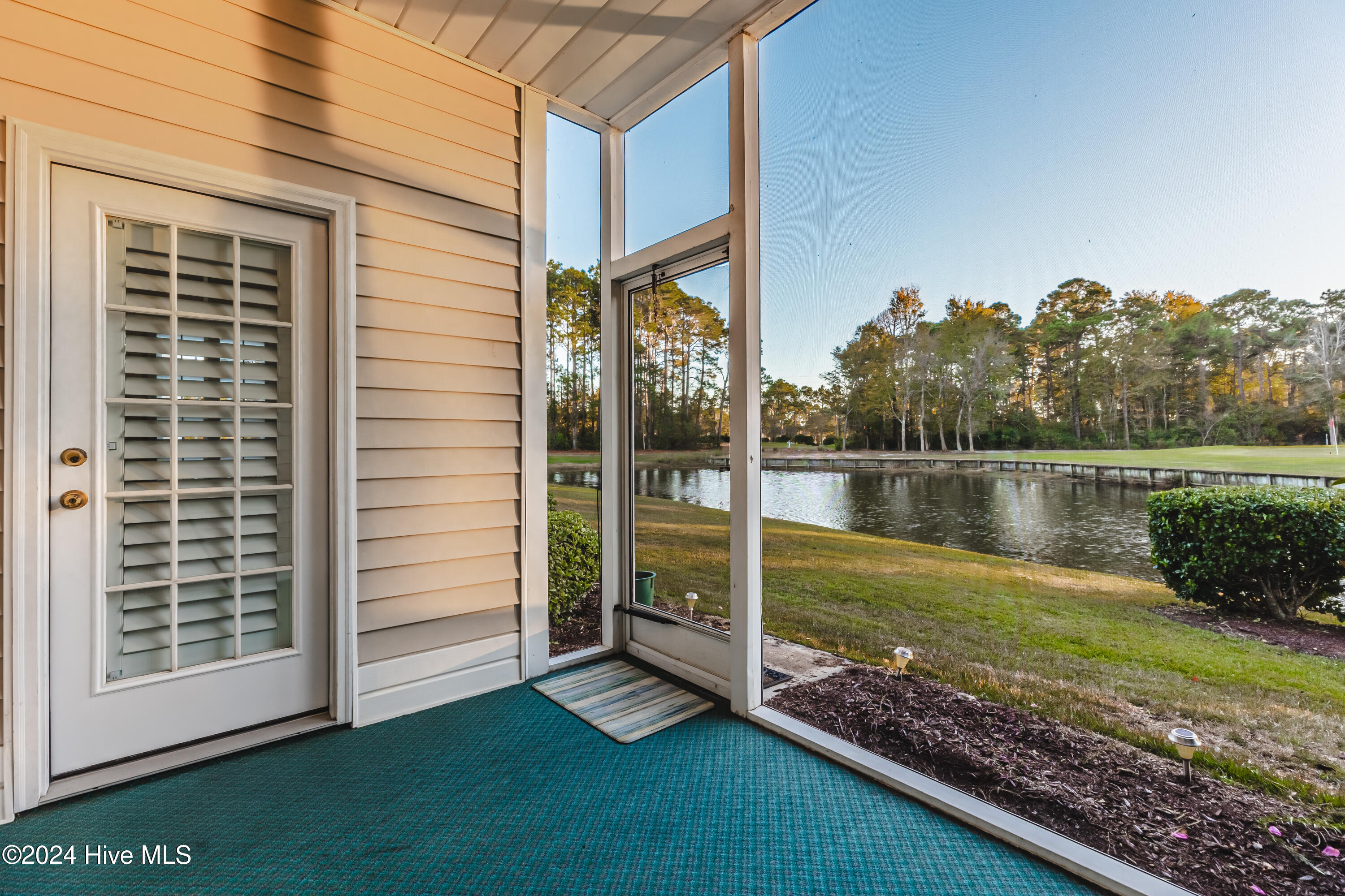 944 Great Egret Circle 1 Property Photo 4