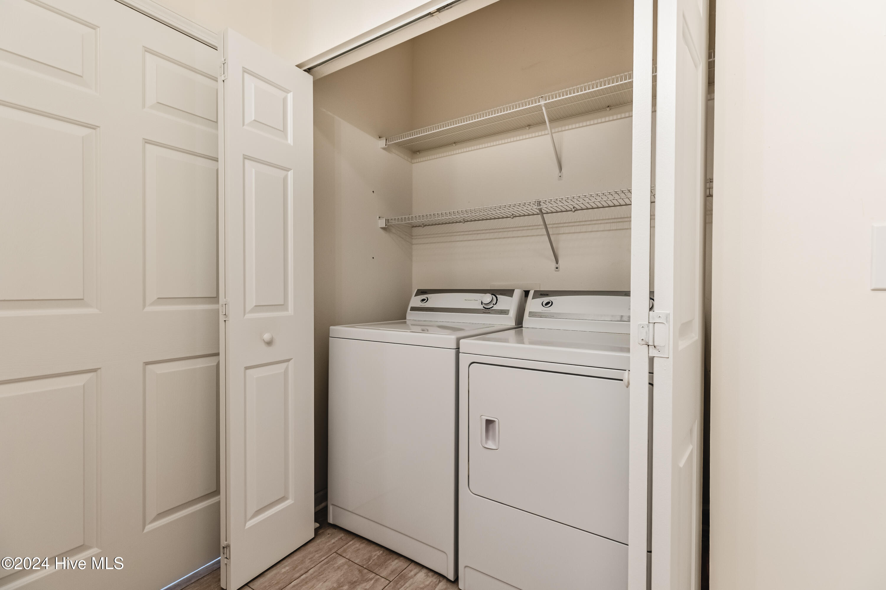 944 Great Egret Circle 1 Property Photo 16