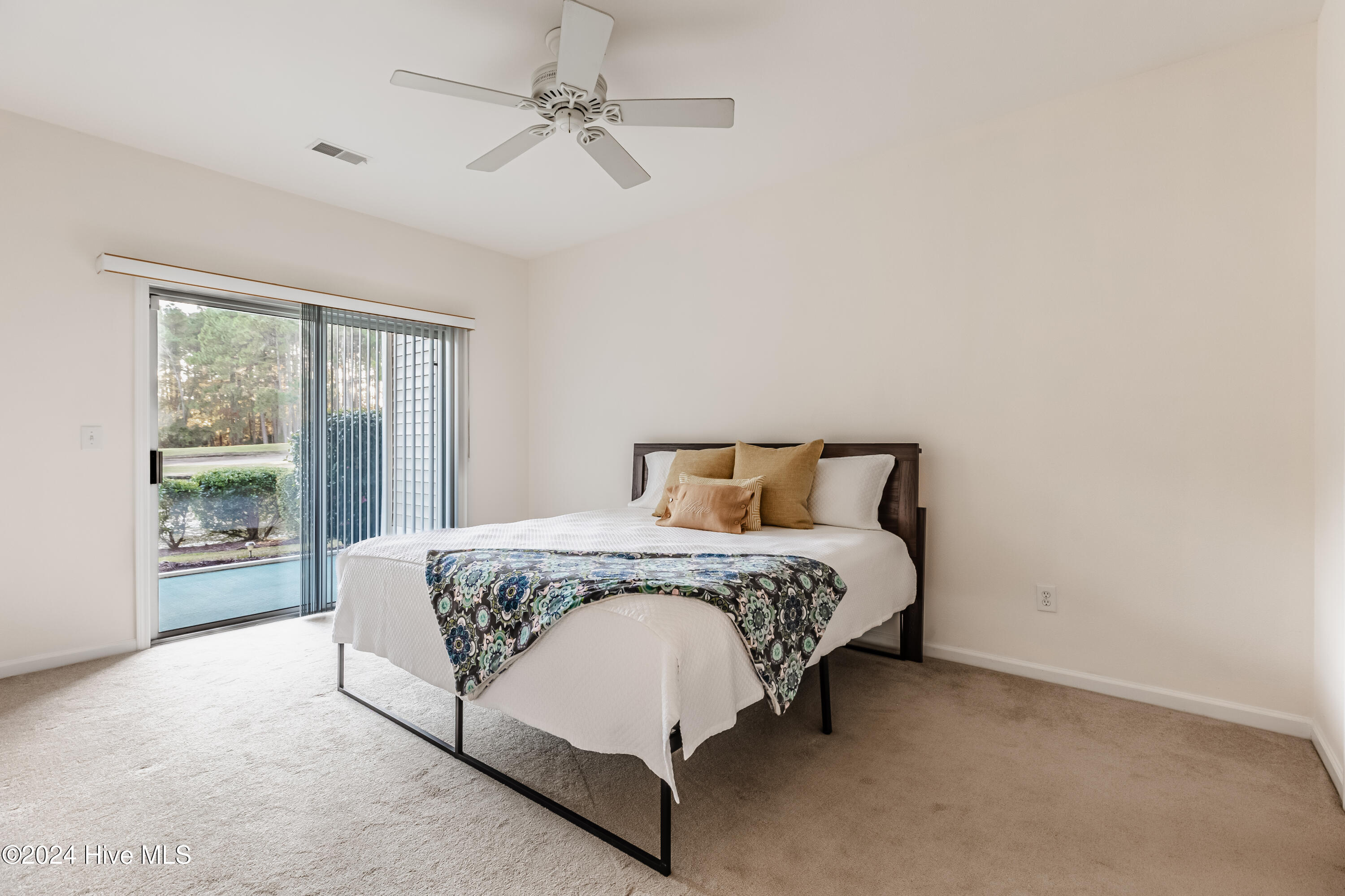 944 Great Egret Circle 1 Property Photo 17