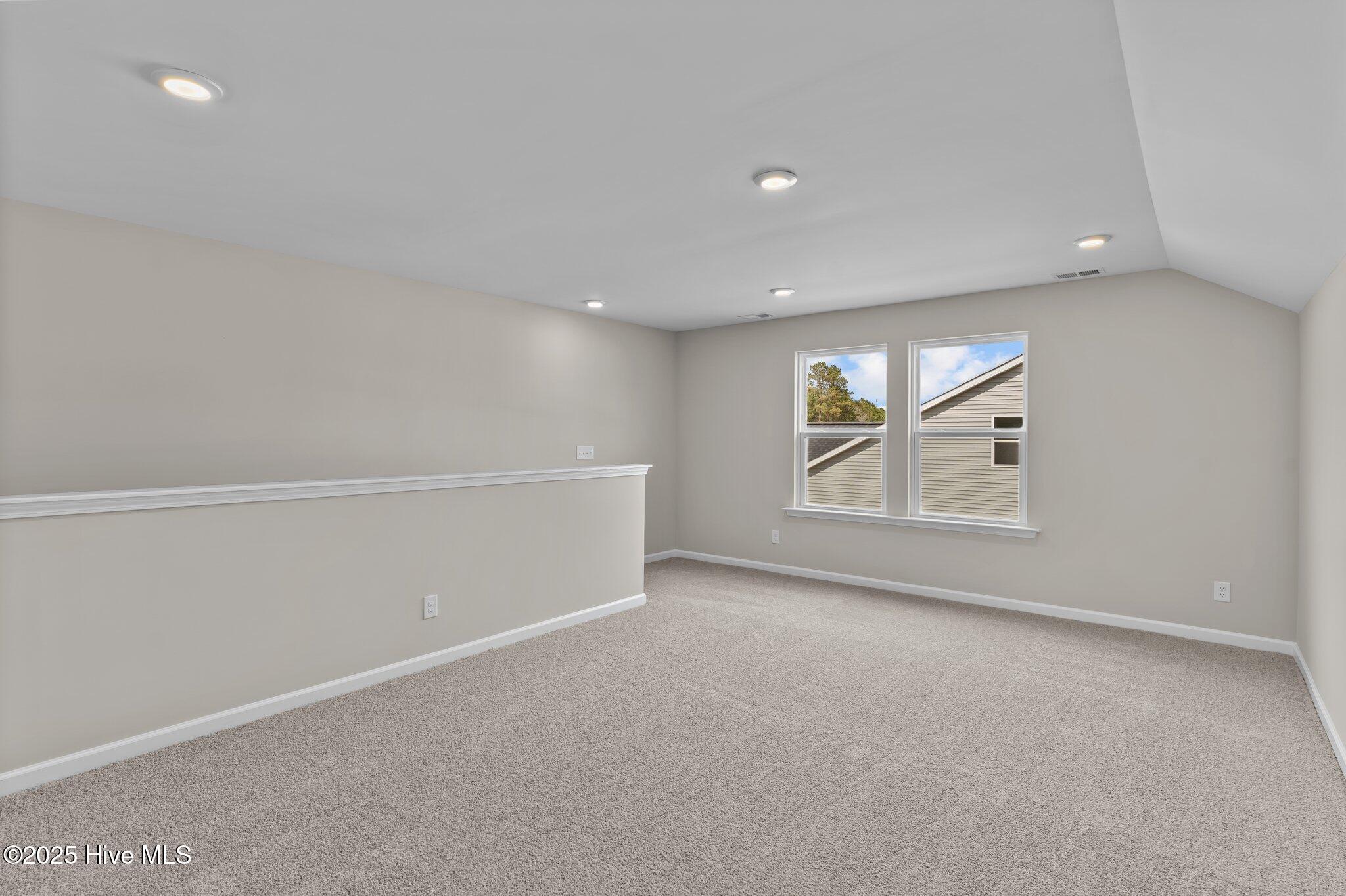 633 Ashvale Lane Property Photo 13