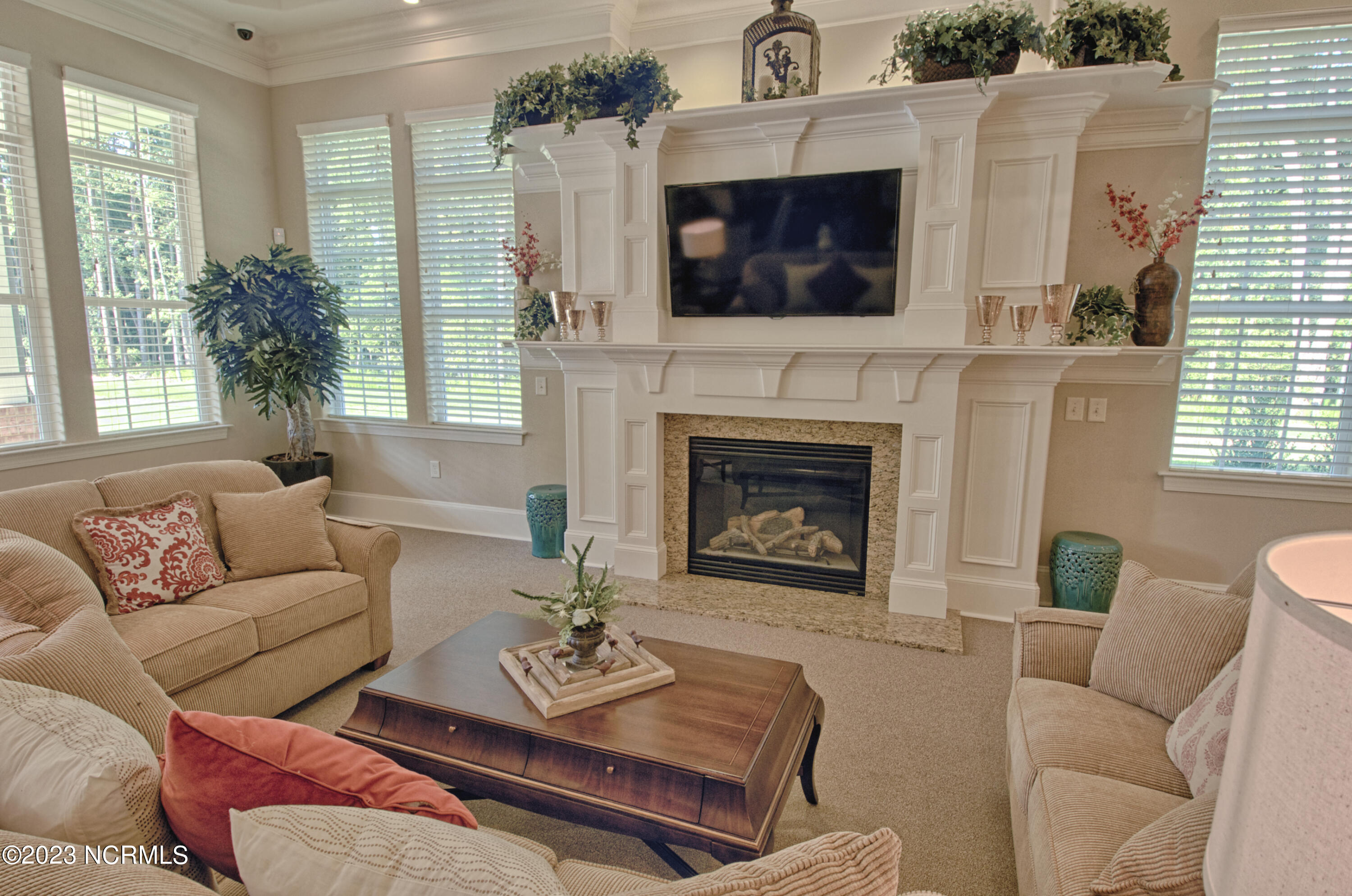241 Aberdeen Property Photo 18