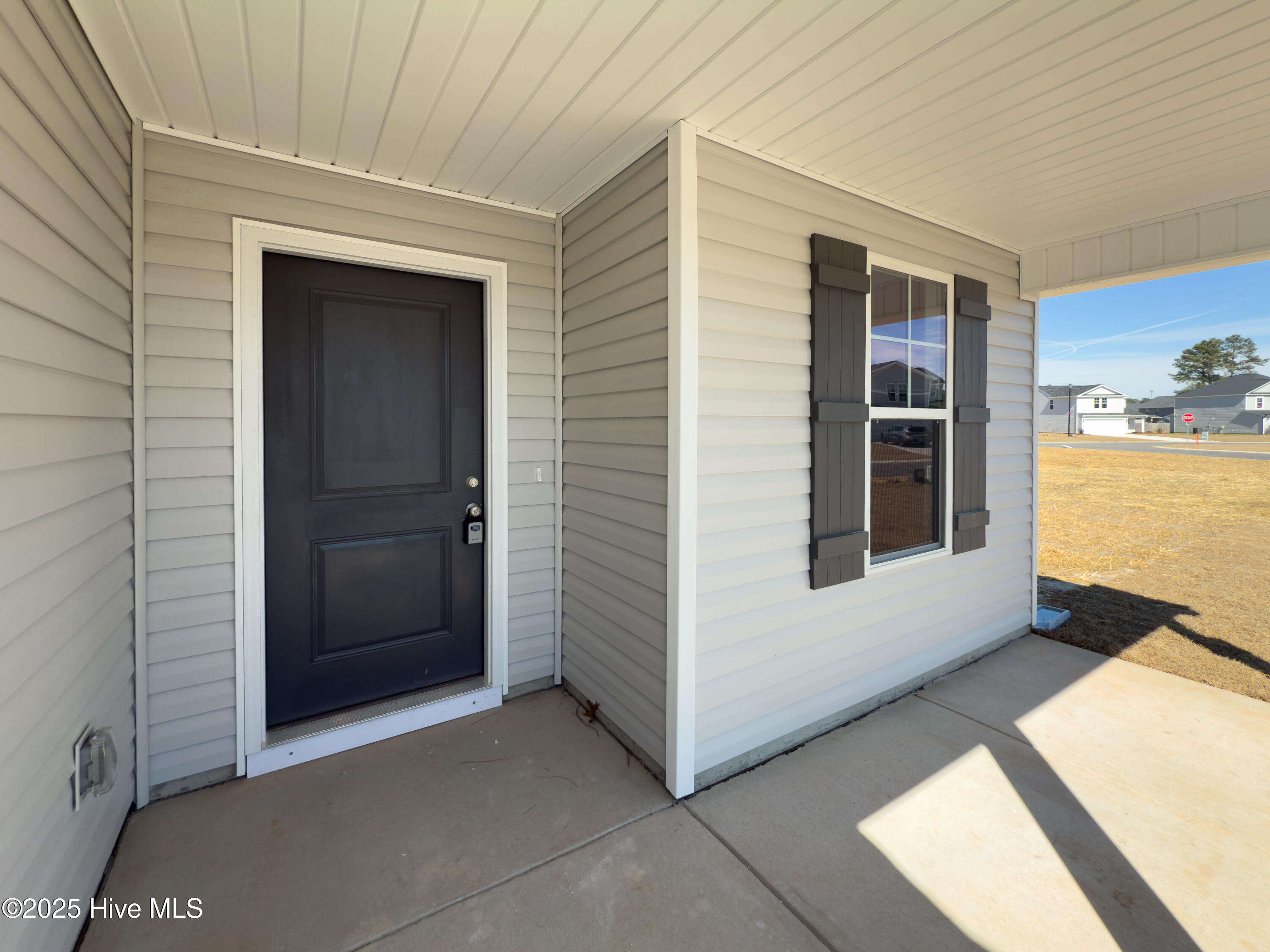 2118 Purebred Circle Property Photo 3
