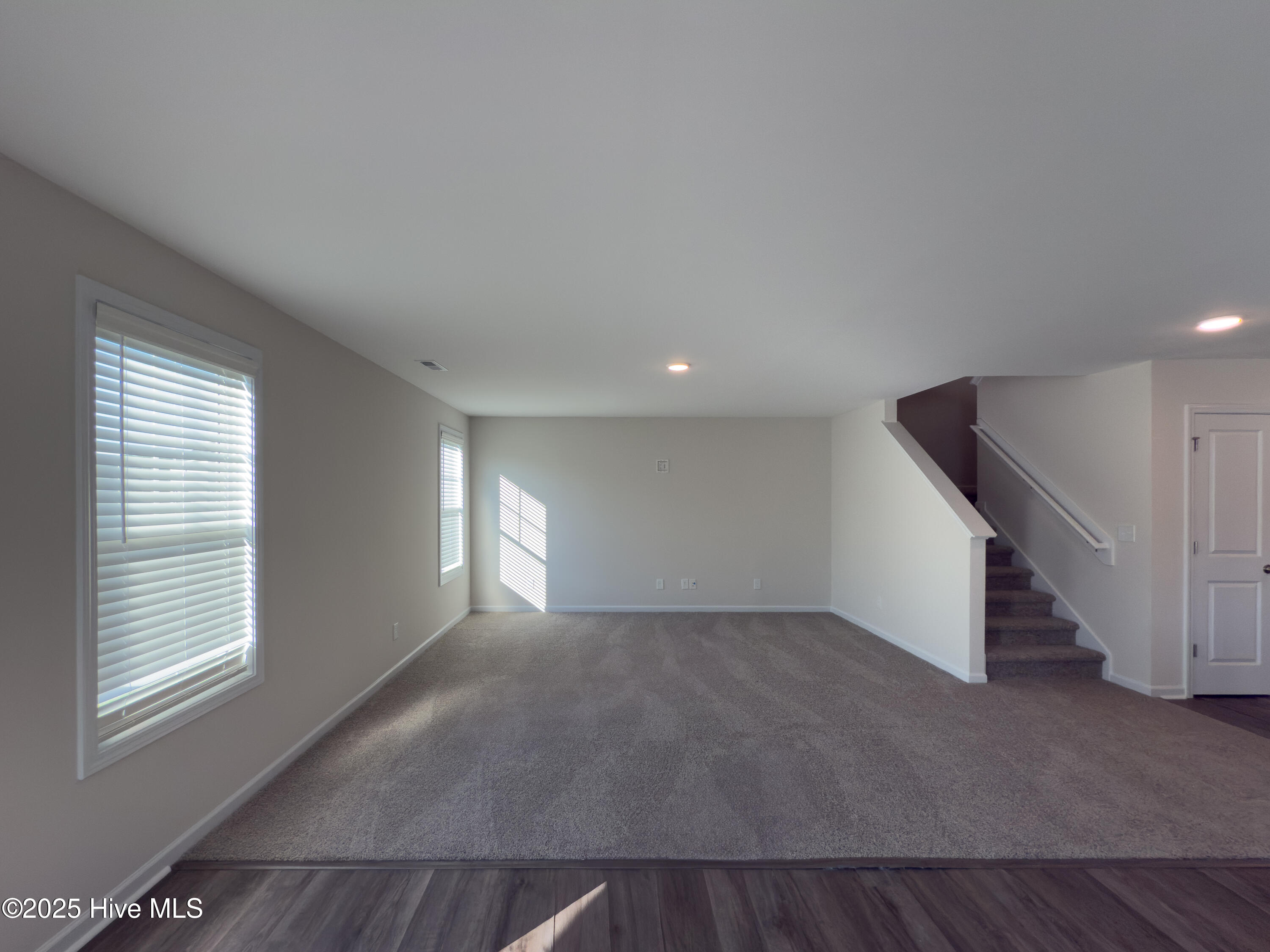 2118 Purebred Circle Property Photo 4