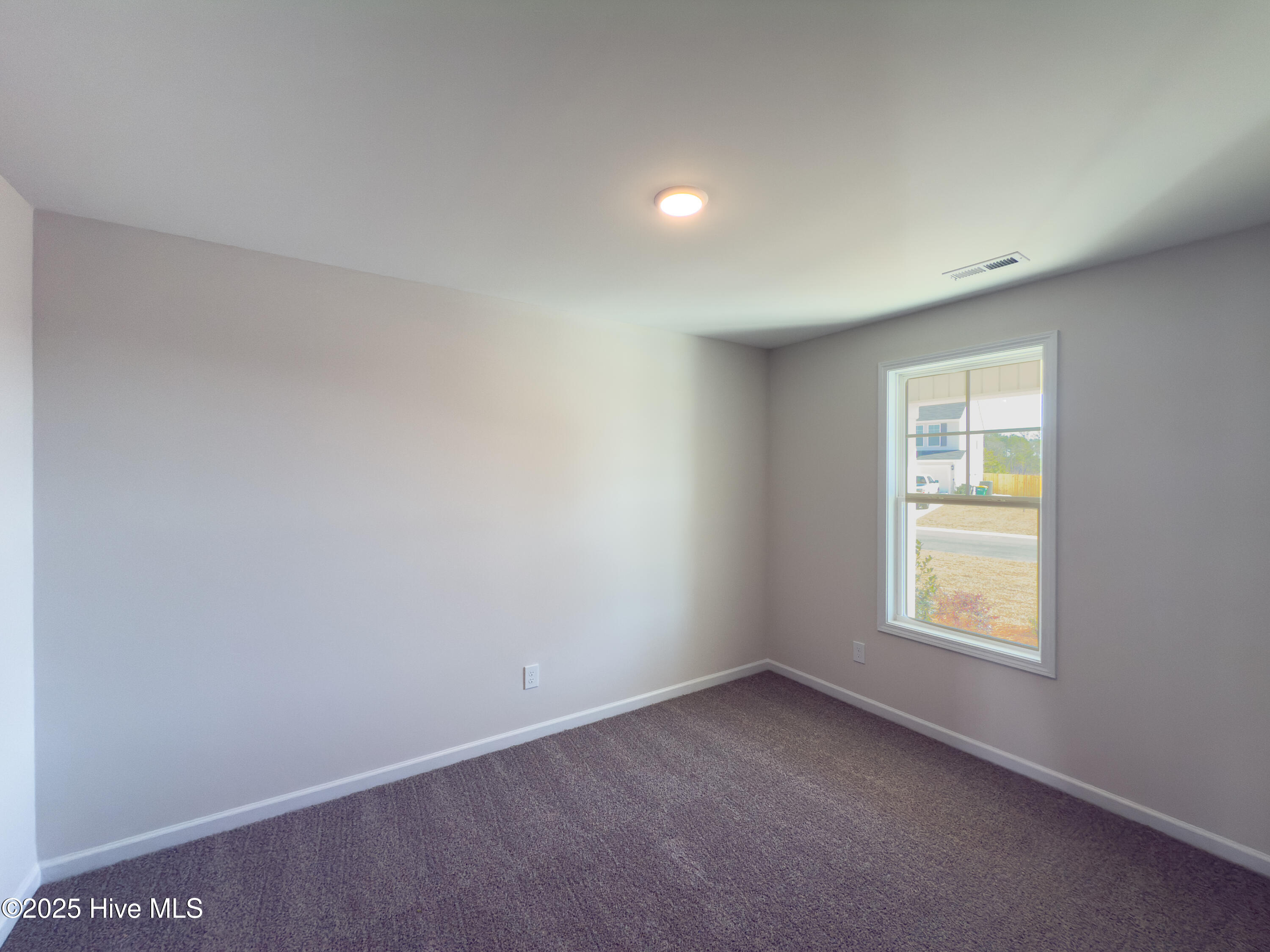 2118 Purebred Circle Property Photo 7