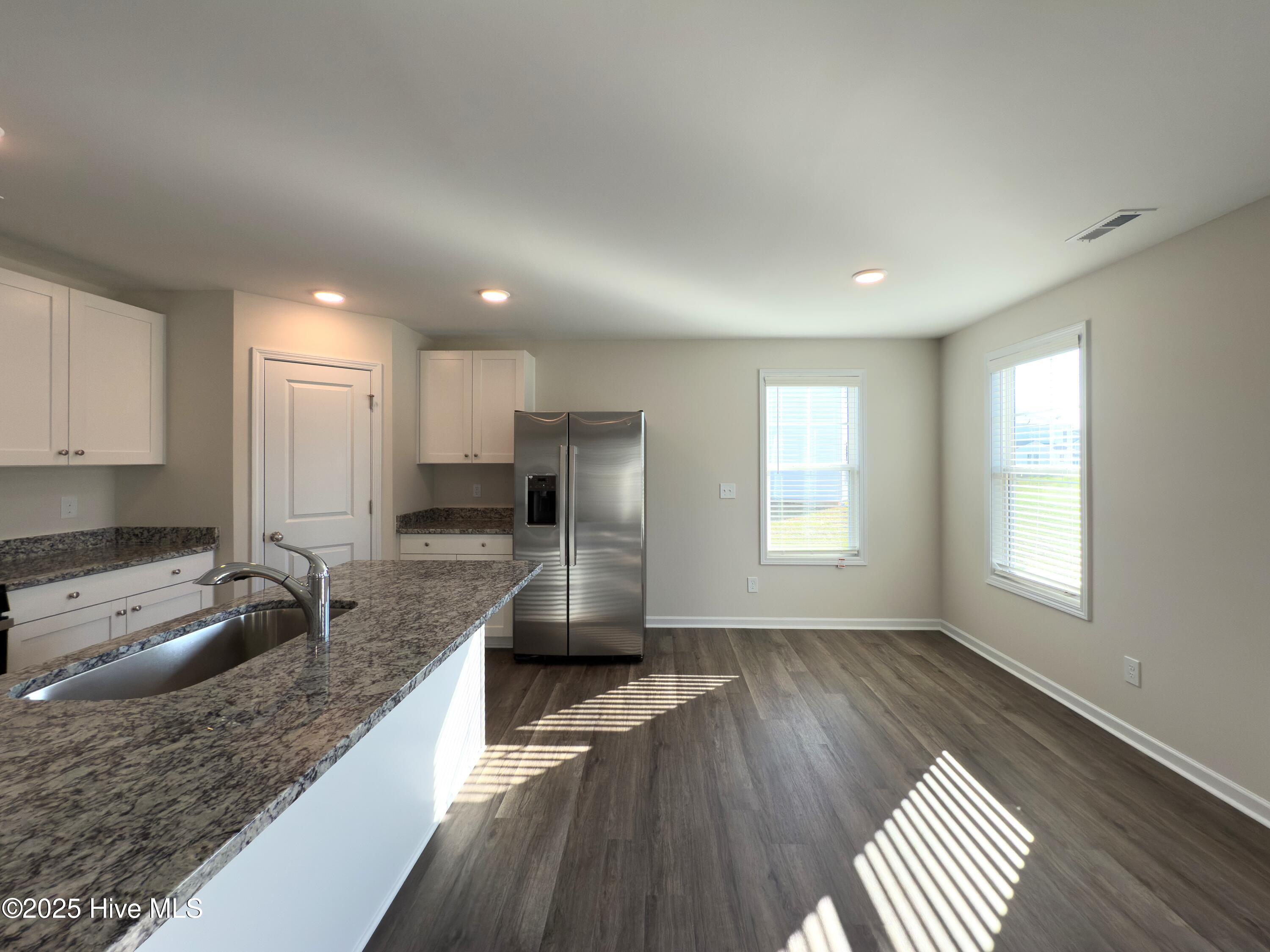 2118 Purebred Circle Property Photo 8