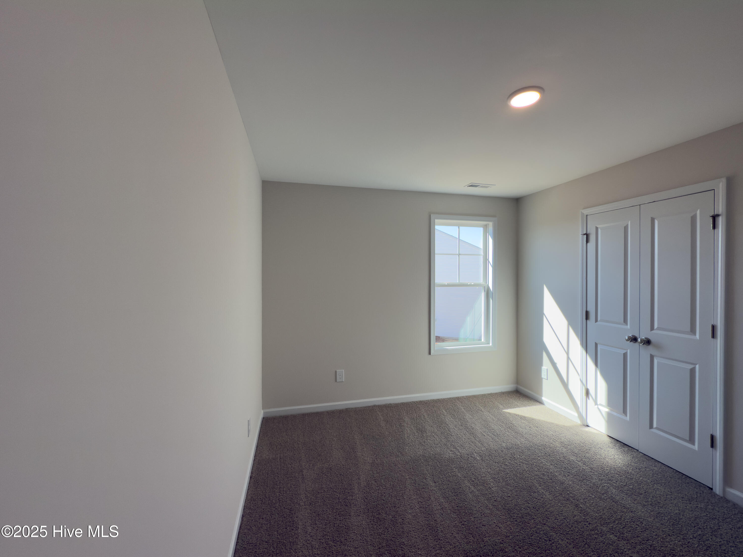 2118 Purebred Circle Property Photo 9