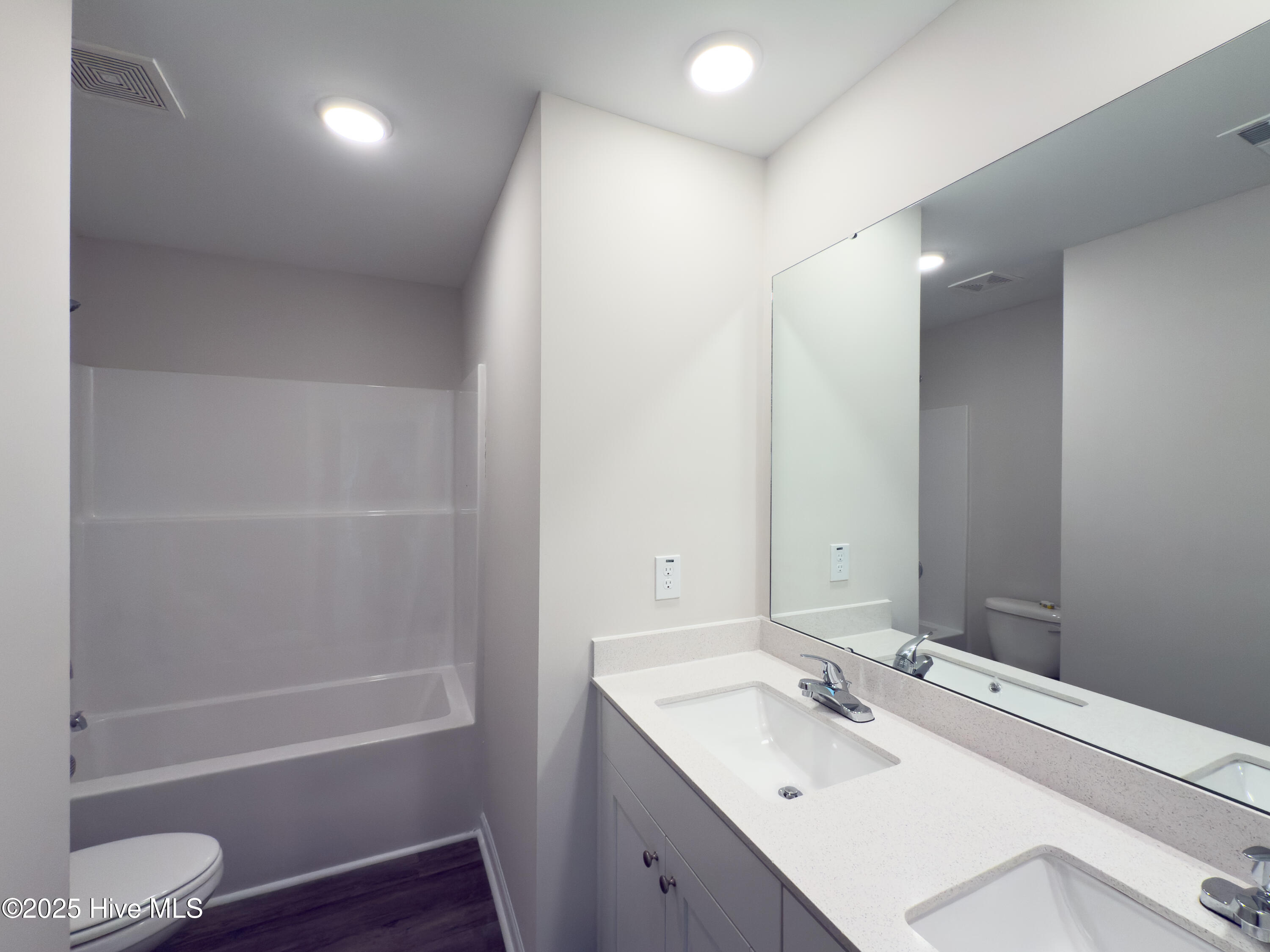 2118 Purebred Circle Property Photo 15