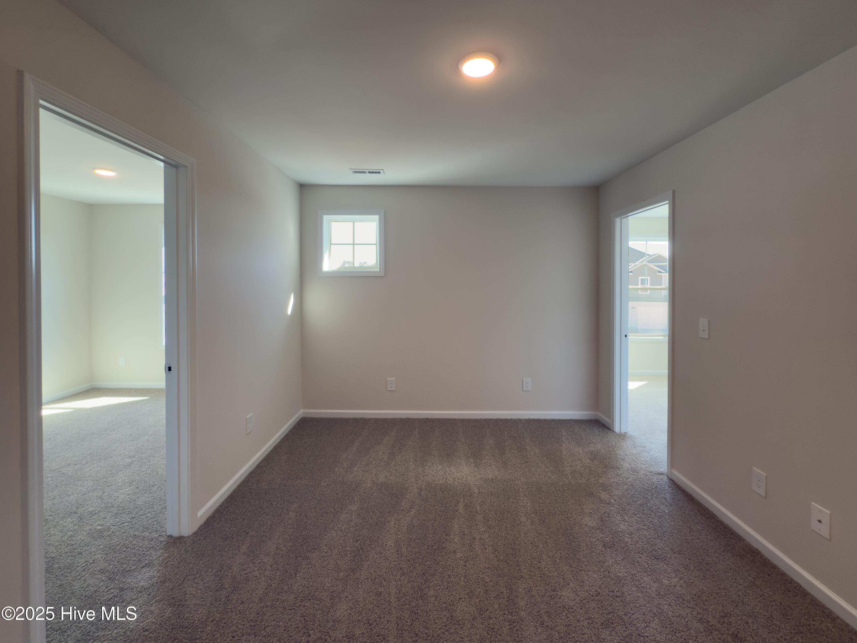 2118 Purebred Circle Property Photo 16