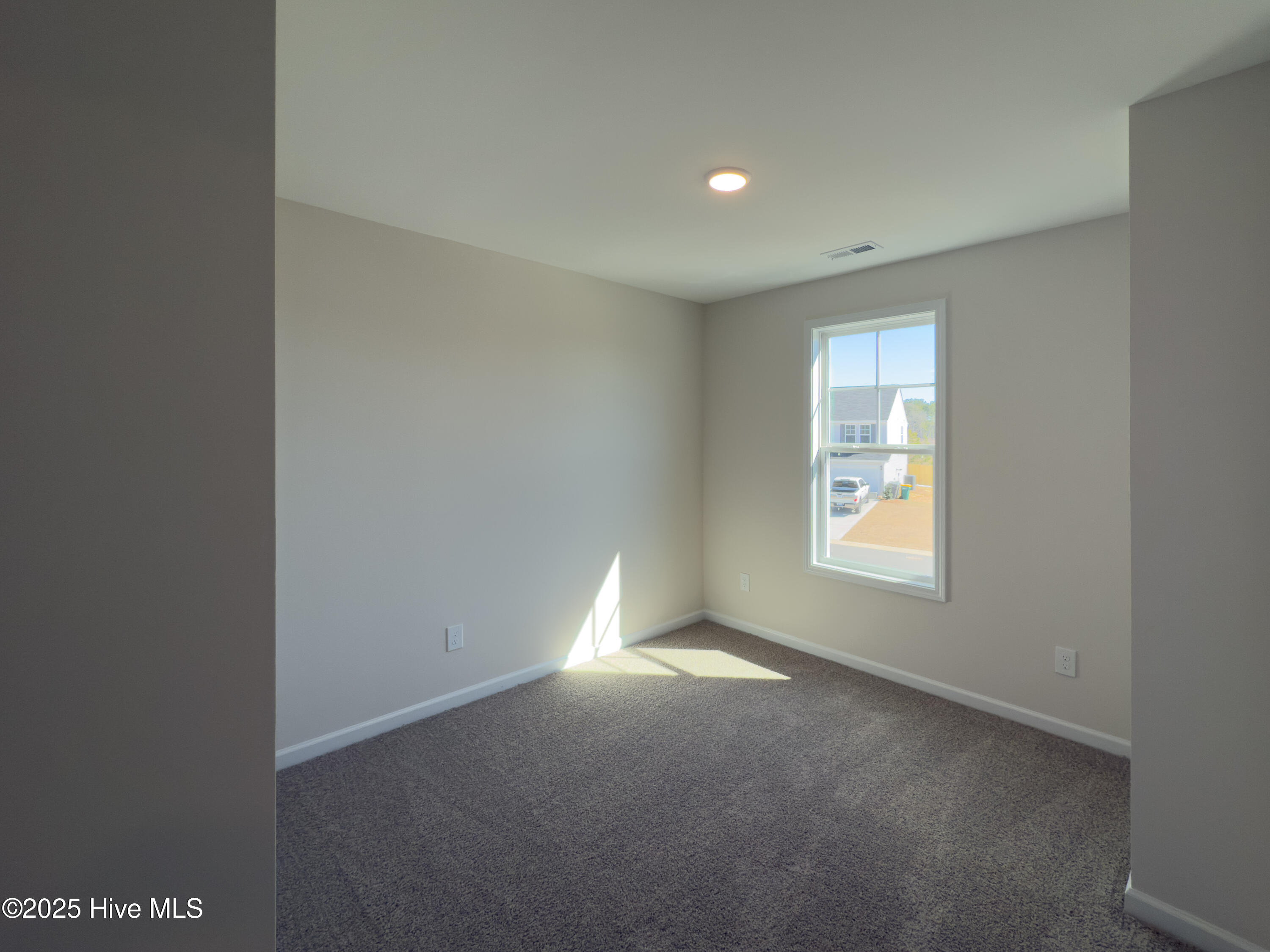 2118 Purebred Circle Property Photo 17