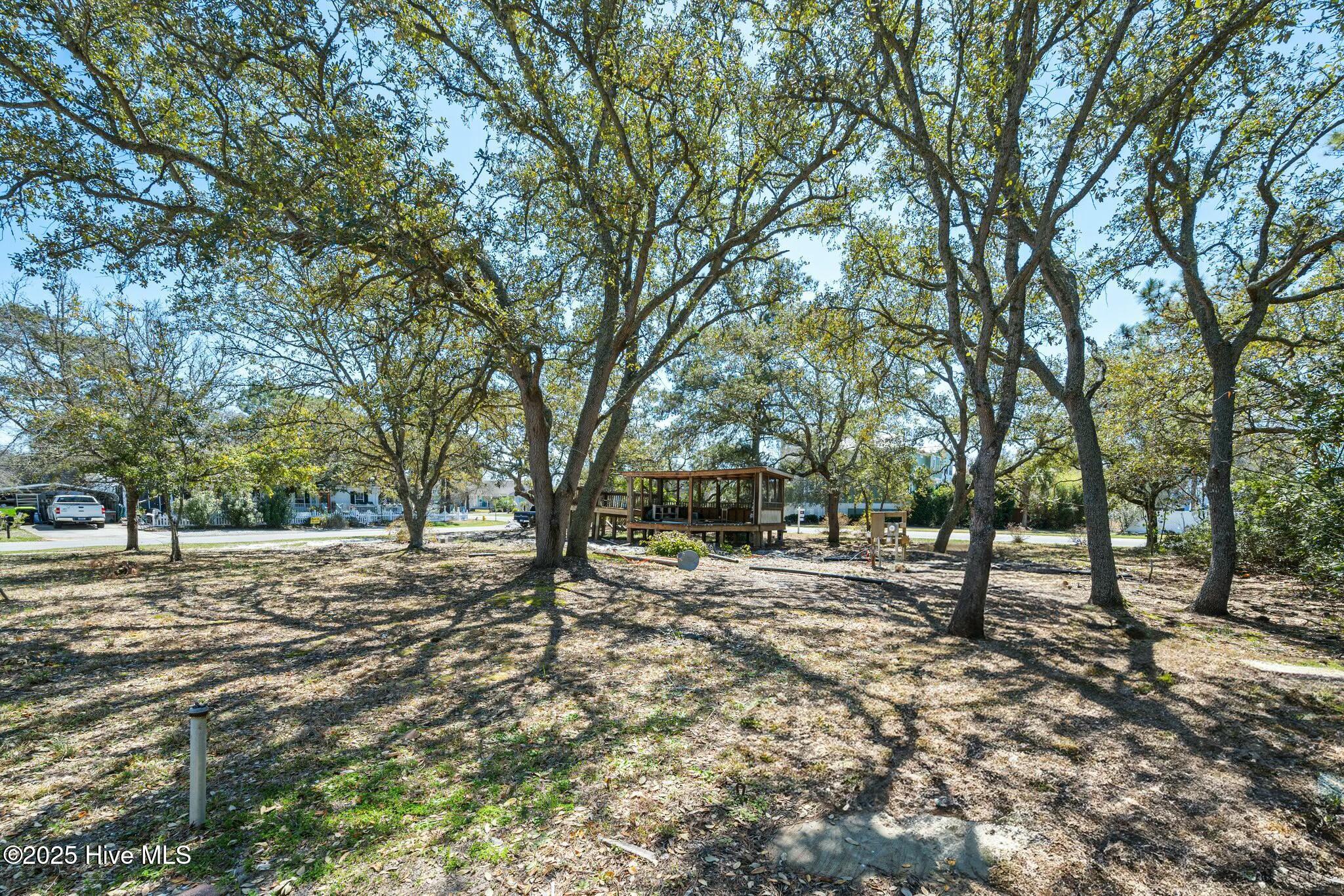 6808 E Oak Island Drive Property Photo 6
