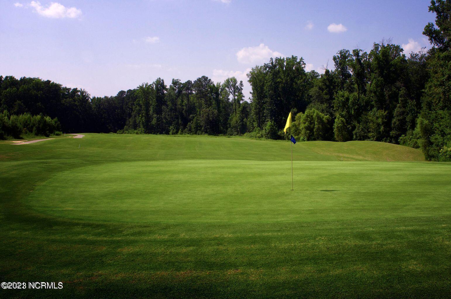94 Turnberry Property Photo 4