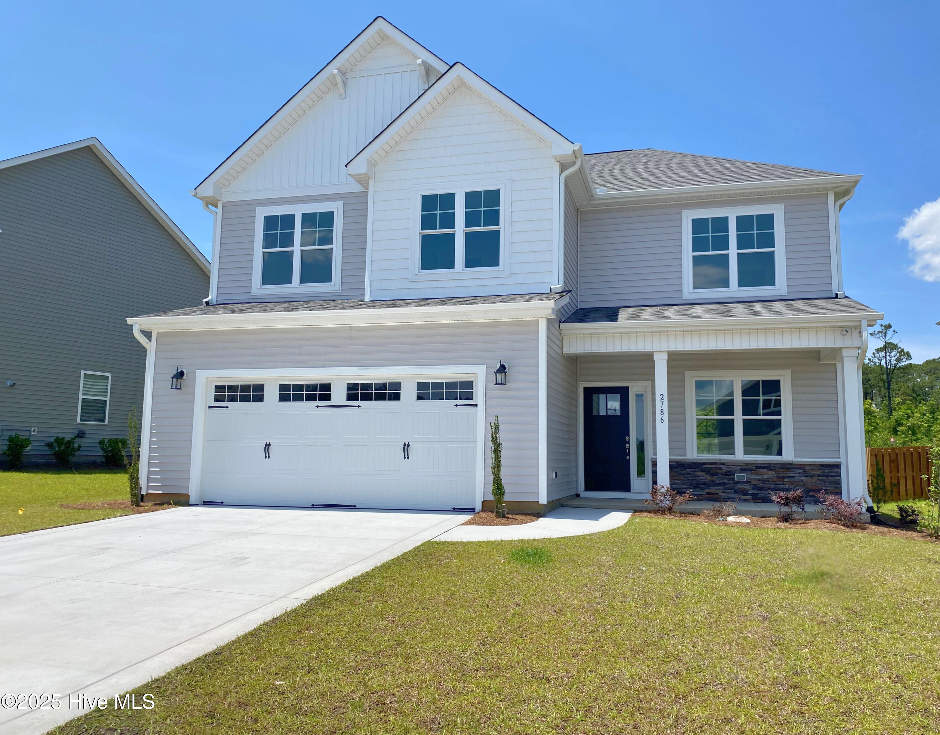 2786 Longleaf Pine Circle Property Photo 2