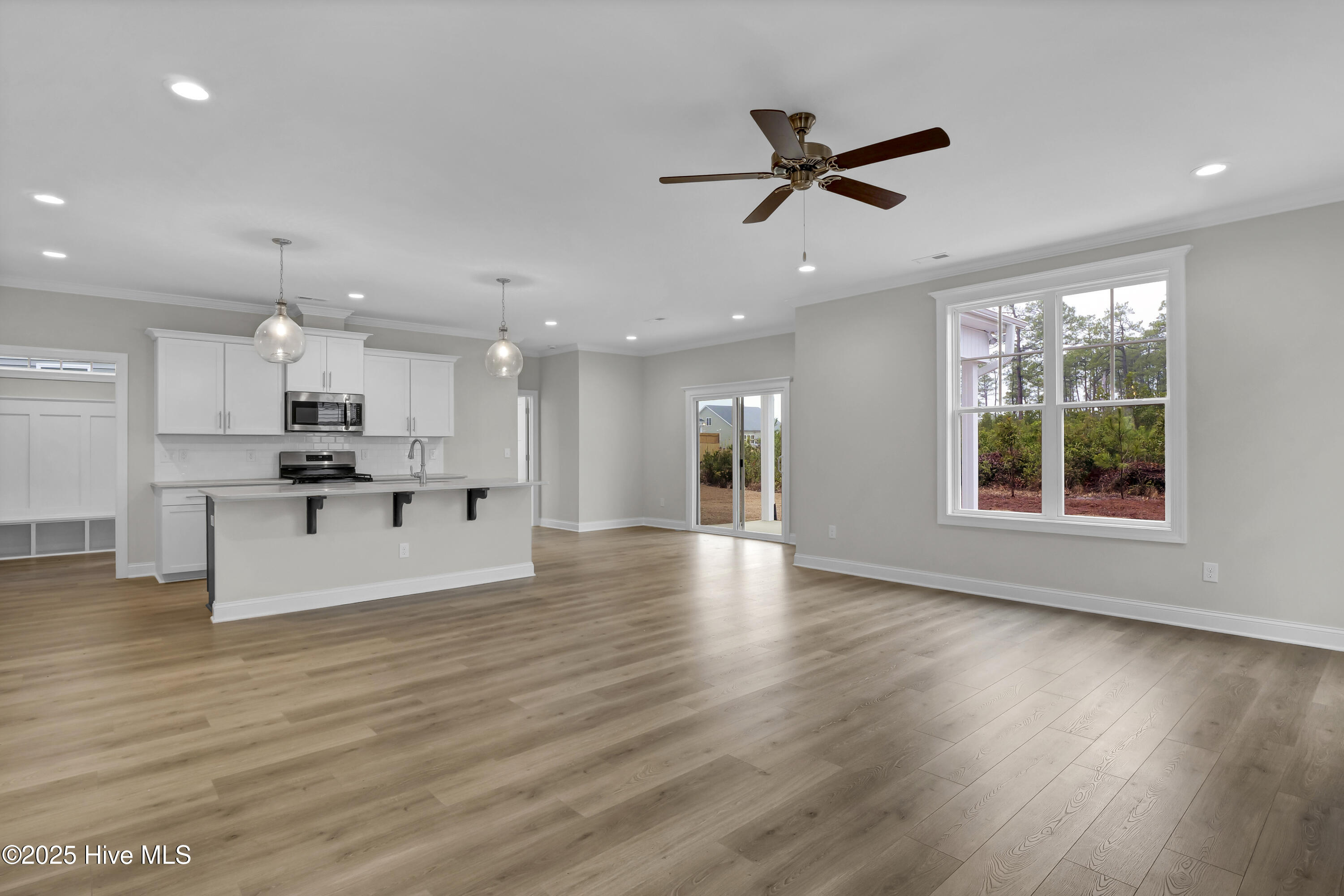 2786 Longleaf Pine Circle Property Photo 3
