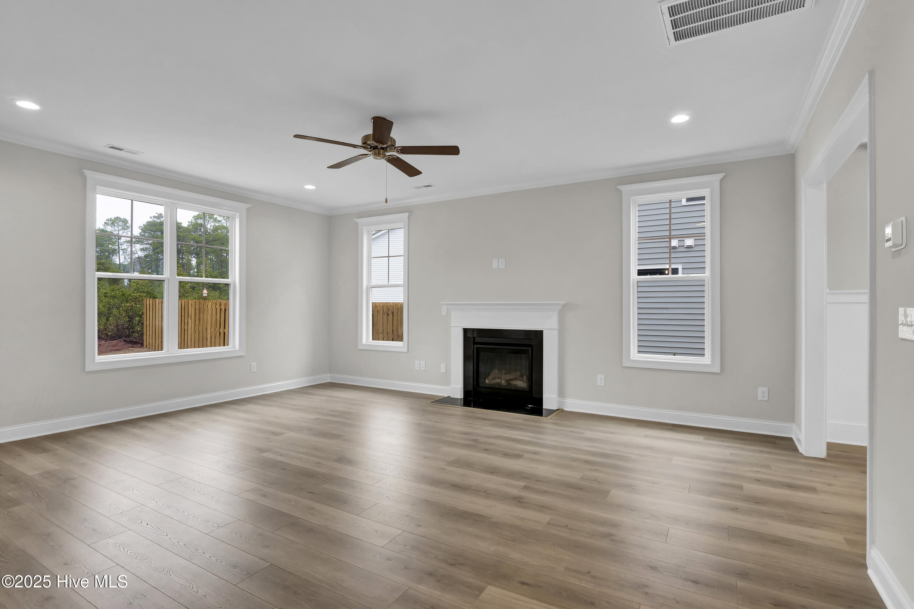 2786 Longleaf Pine Circle Property Photo 4