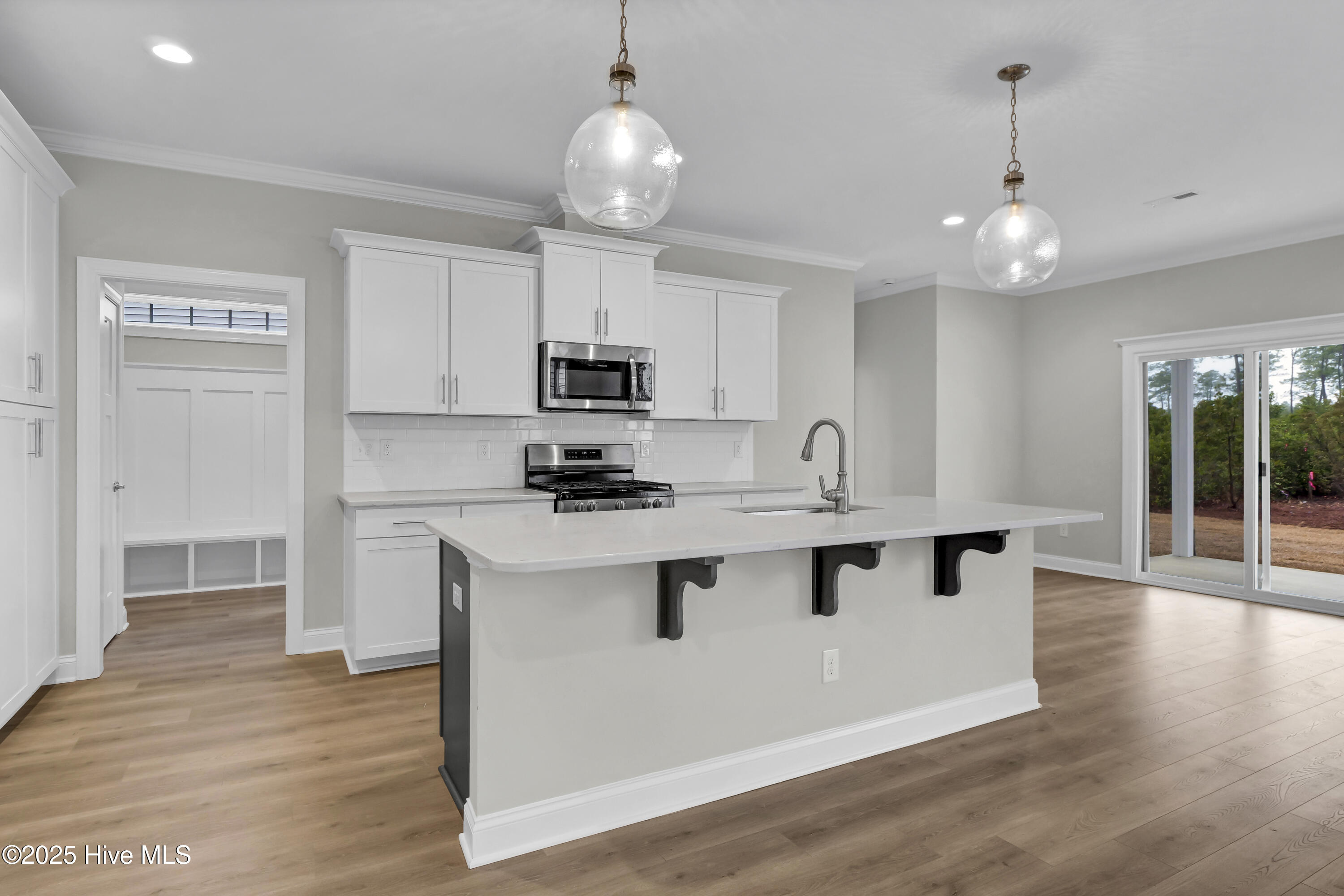 2786 Longleaf Pine Circle Property Photo 7