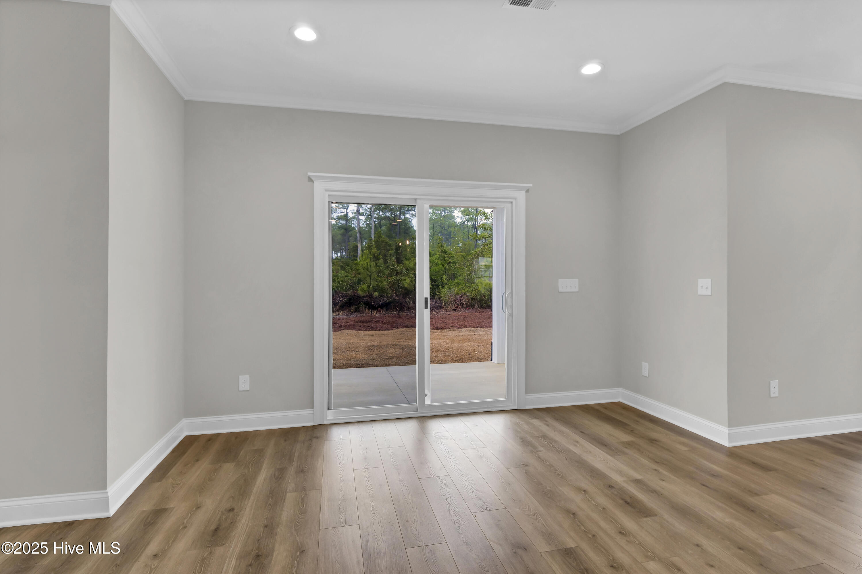 2786 Longleaf Pine Circle Property Photo 9