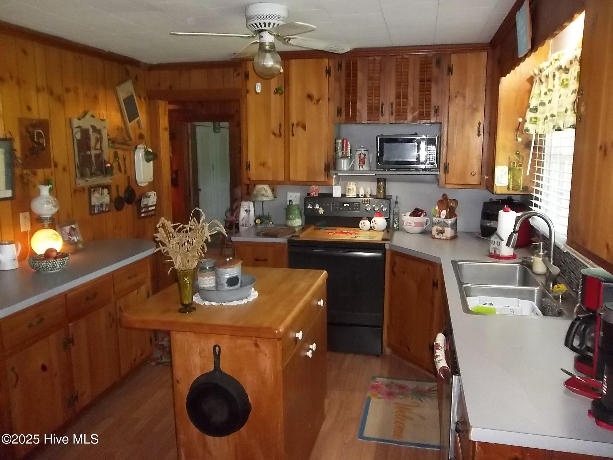 4271 Caratoke Highway Property Photo 25