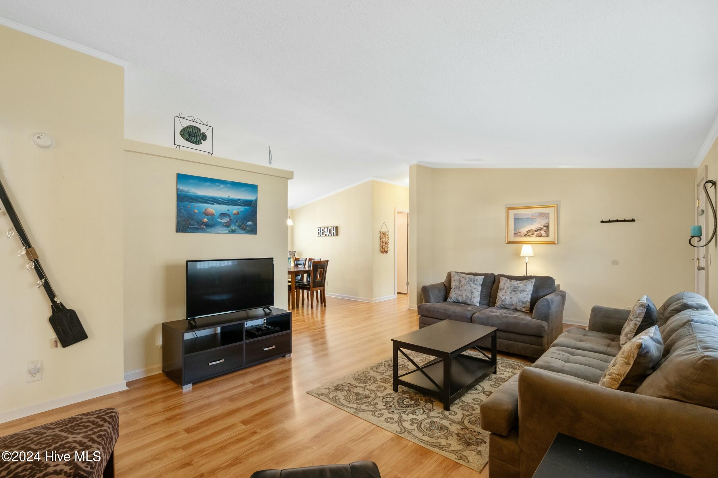 1104 Captains Court Property Photo 9