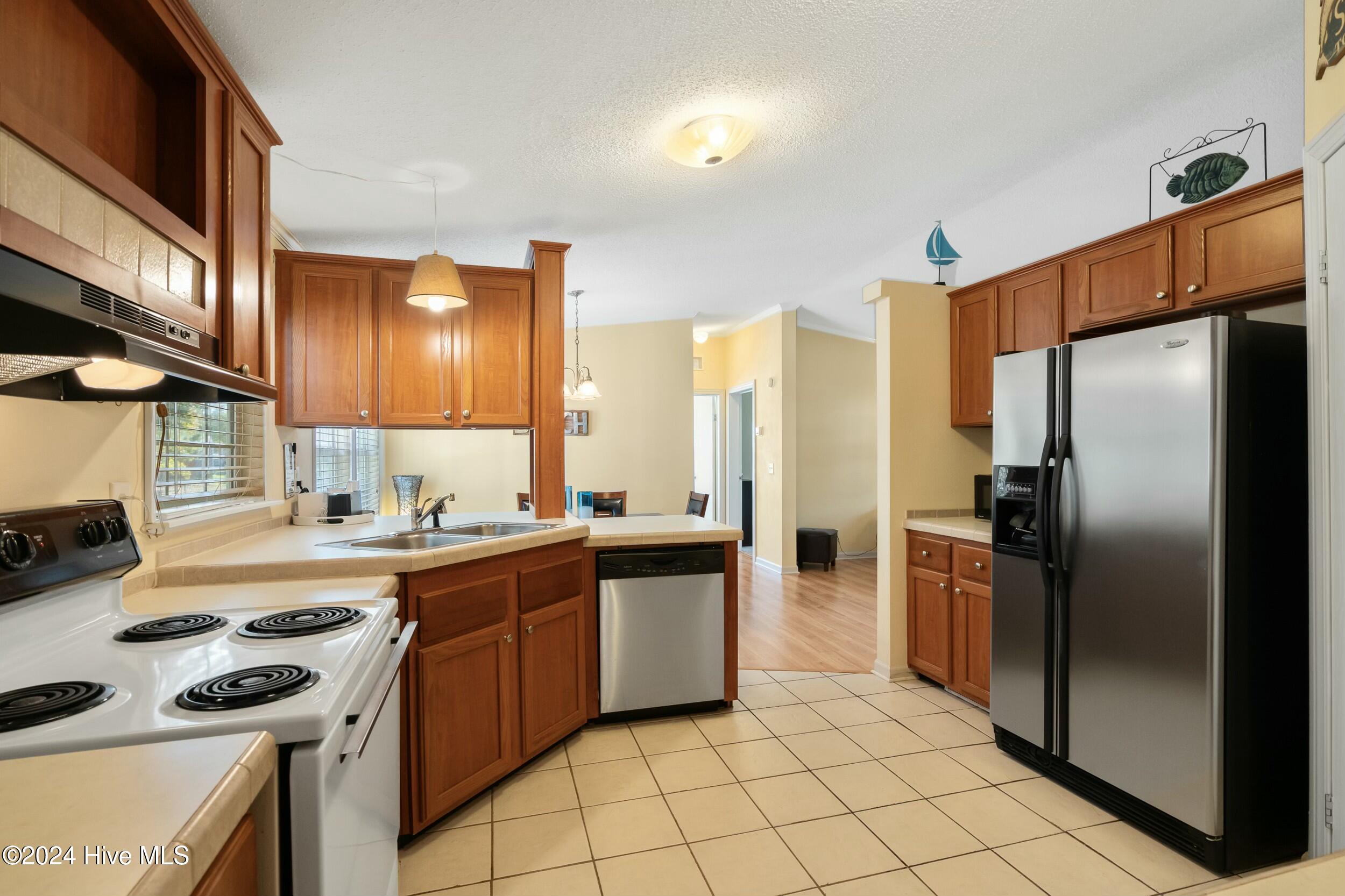 1104 Captains Court Property Photo 14