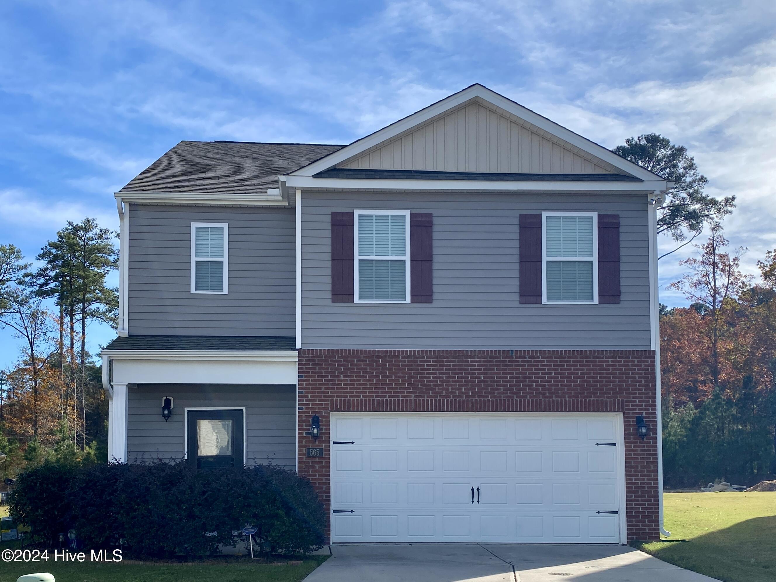 565 Golden Villas Drive Property Photo 1