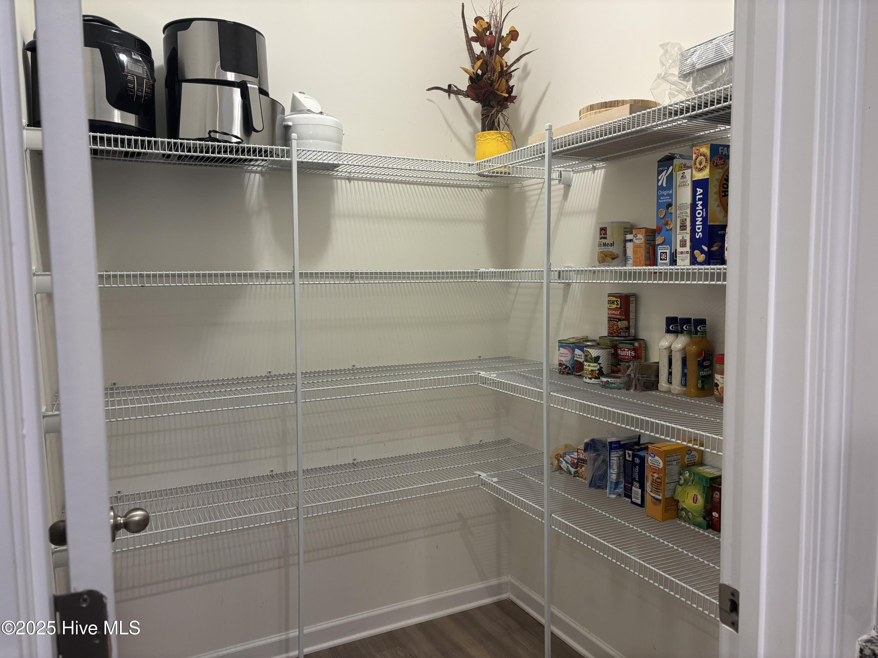 565 Golden Villas Drive Property Photo 8