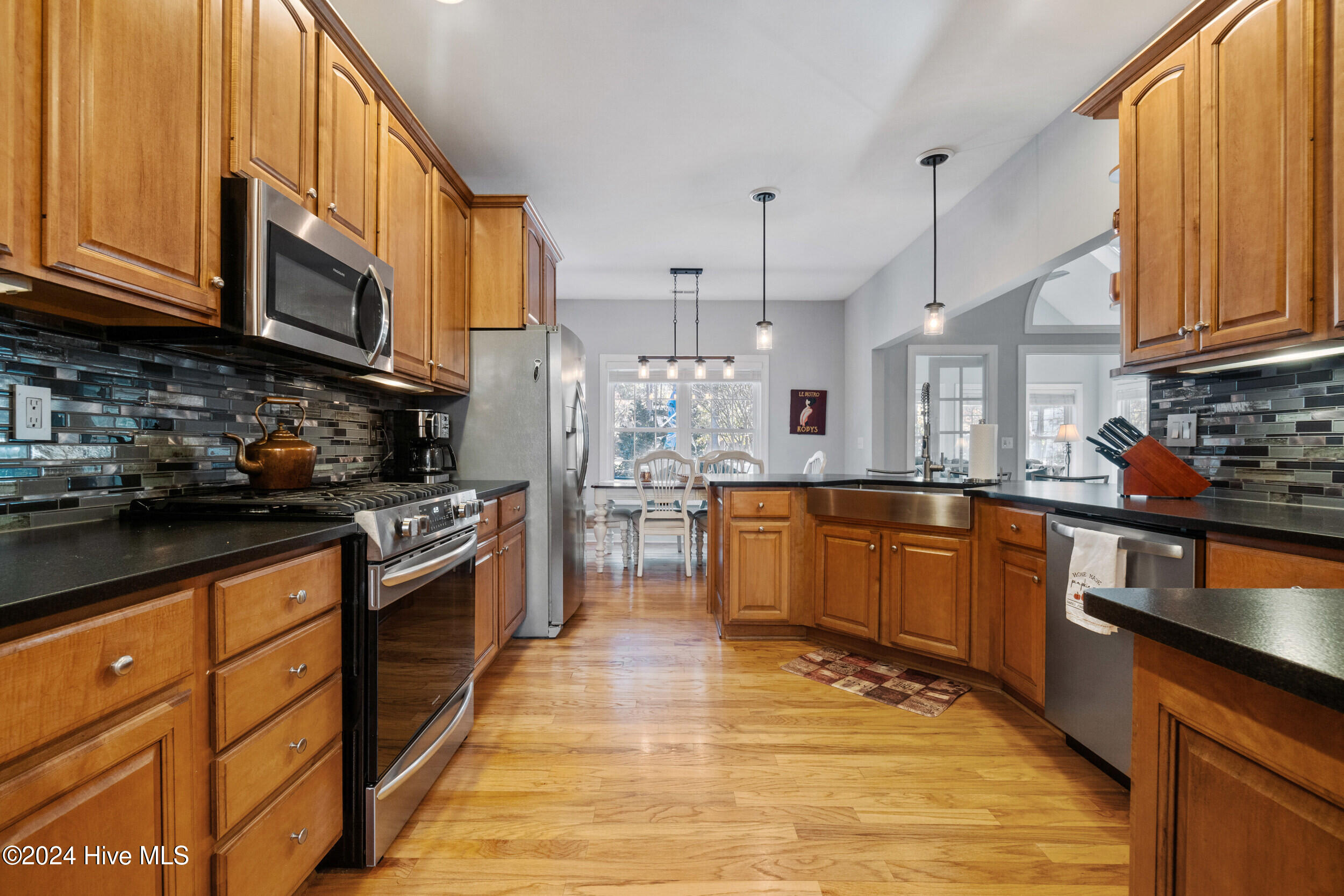 104 French Broad Road Property Photo 12