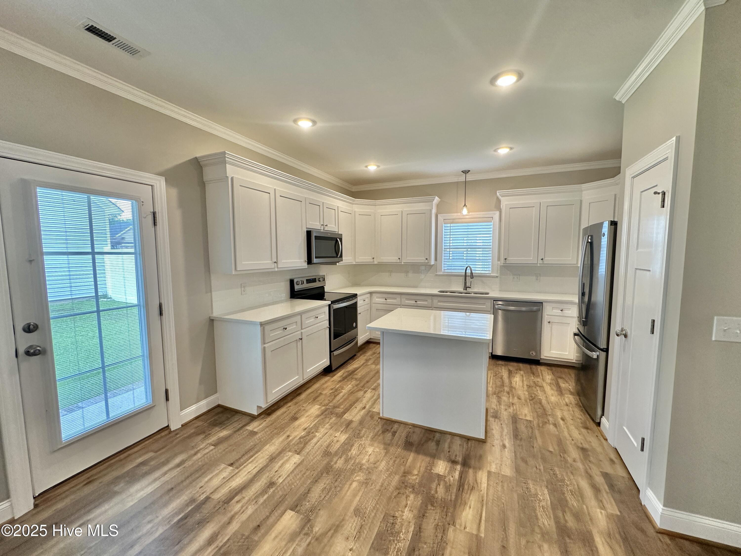1301 Pine Drive Property Photo 10