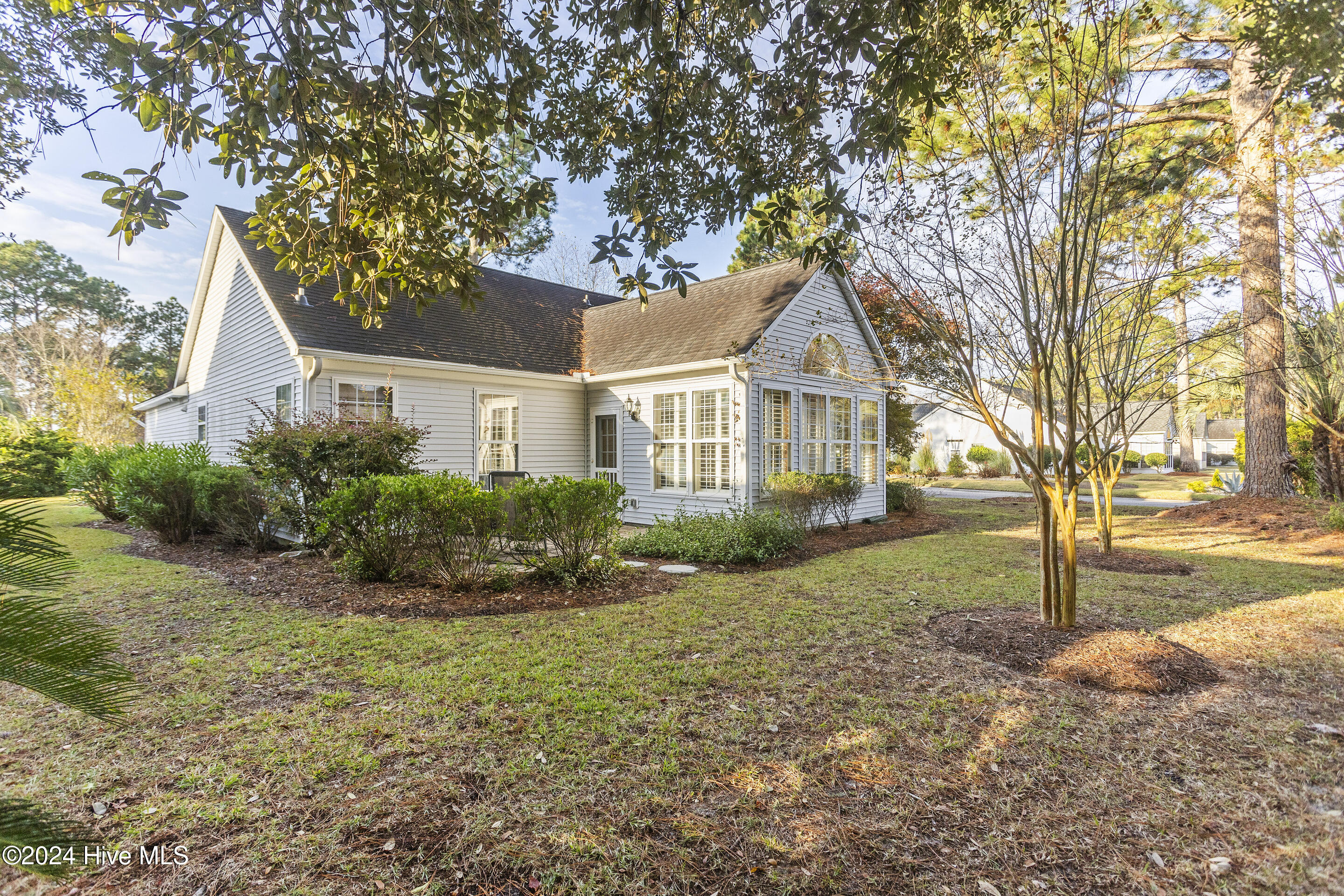 864 Sandpiper Bay Drive Property Photo 1