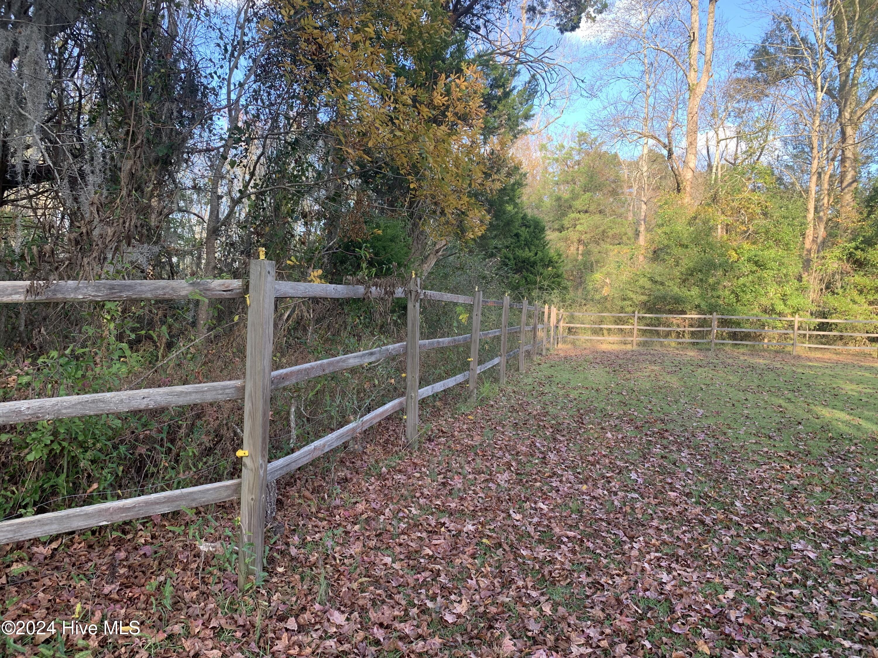 655 Van Moreadith Road Property Photo 10