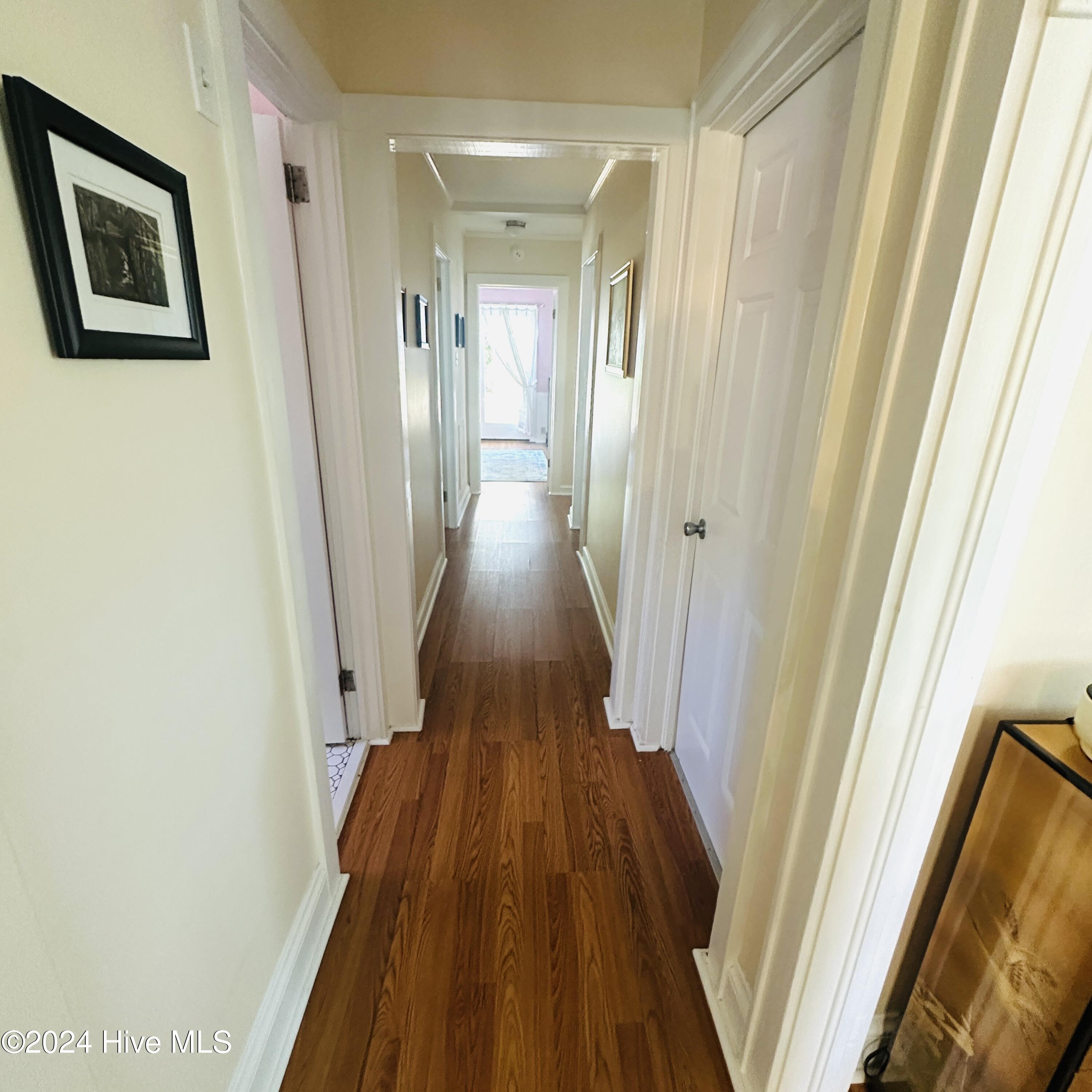 216 W Gale Street Property Photo 7