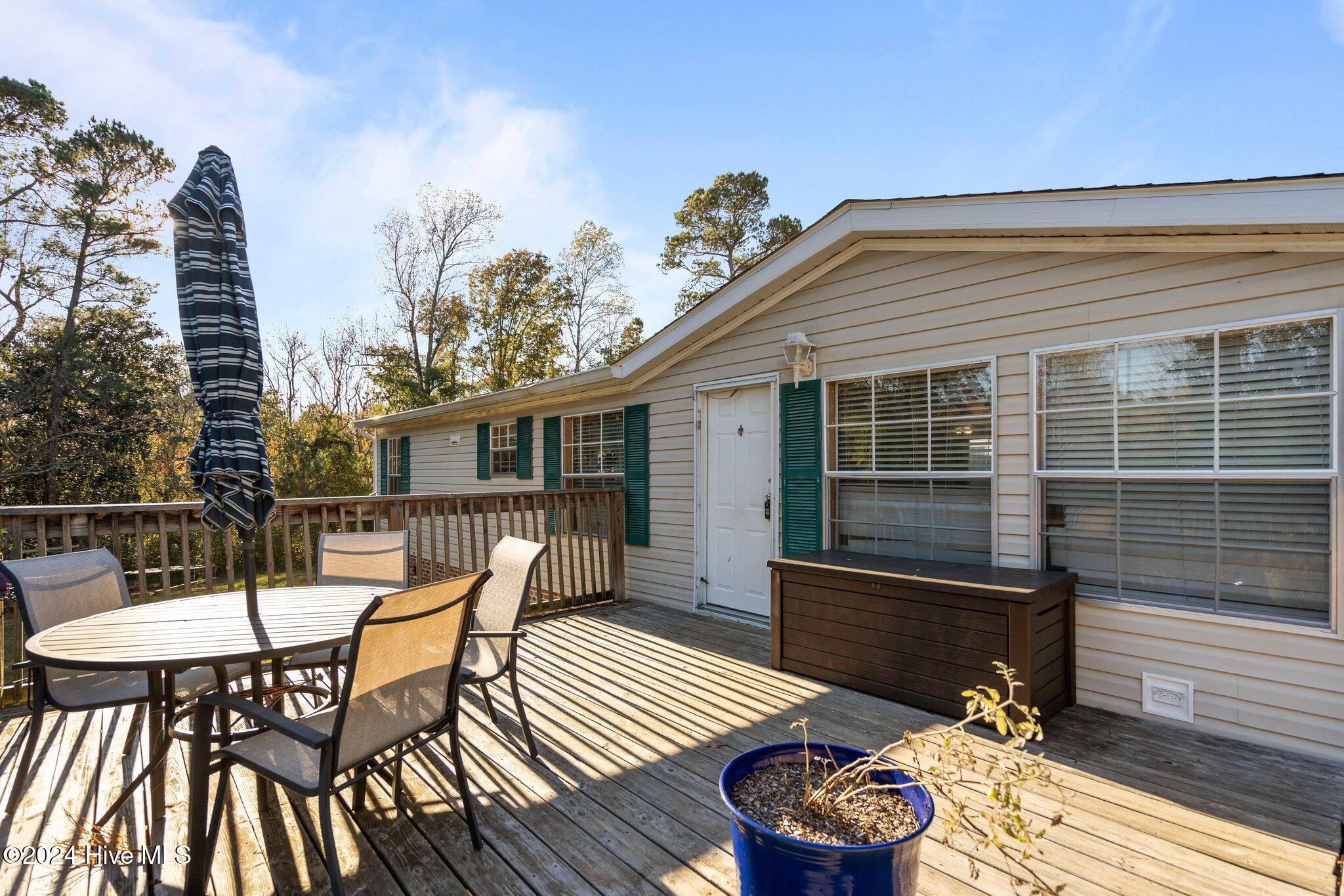 834 Wildwood Circle Property Photo 3