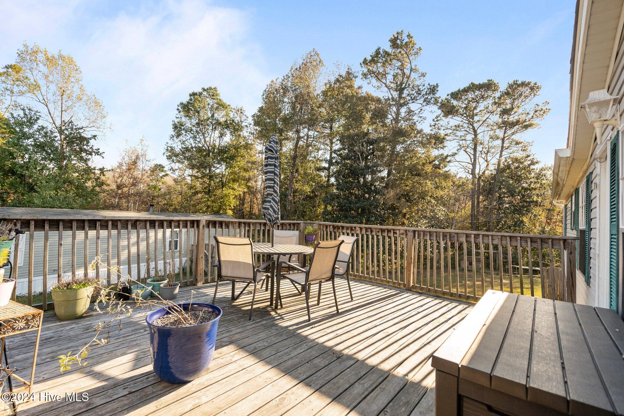 834 Wildwood Circle Property Photo 6