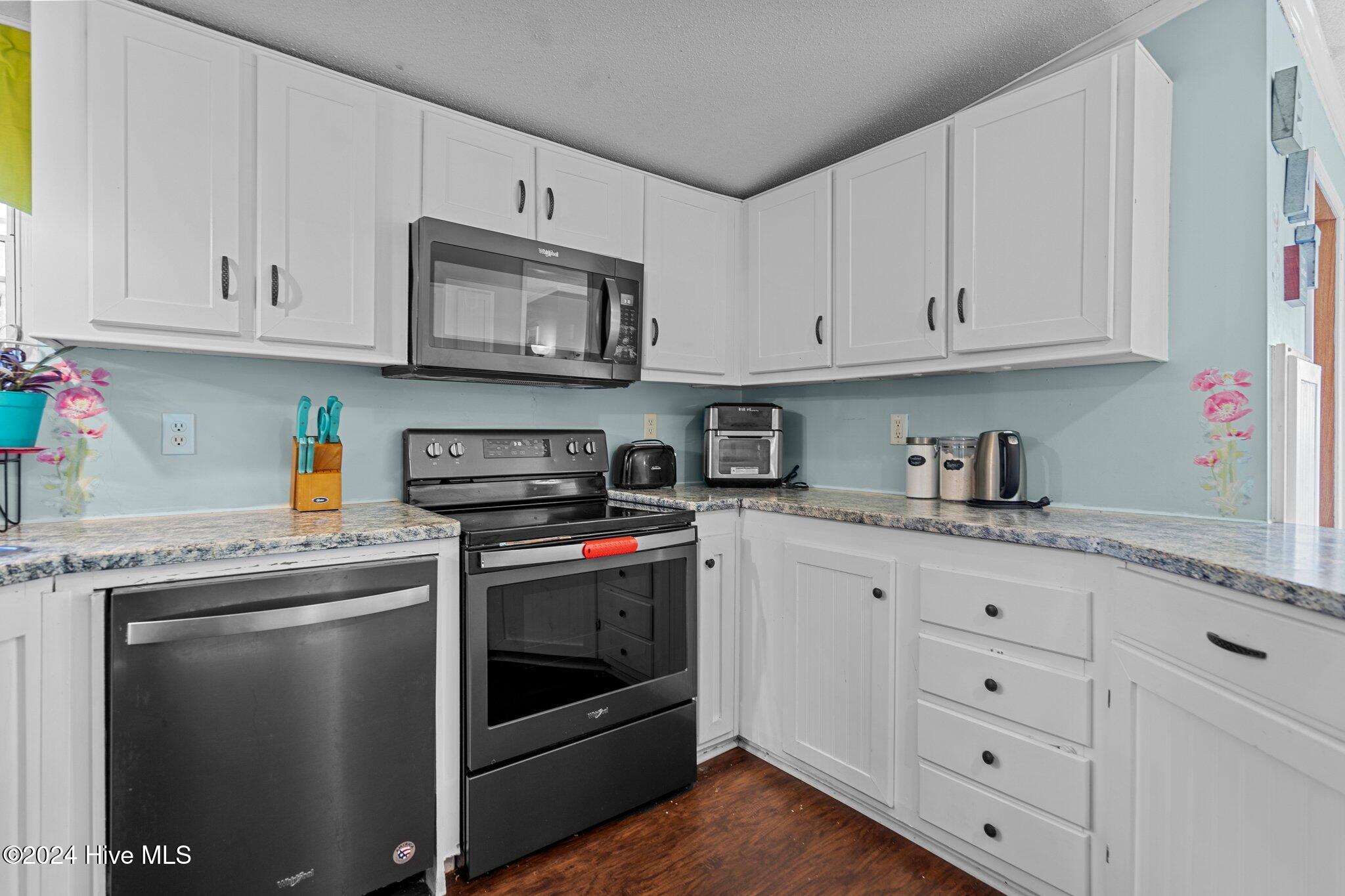 834 Wildwood Circle Property Photo 16