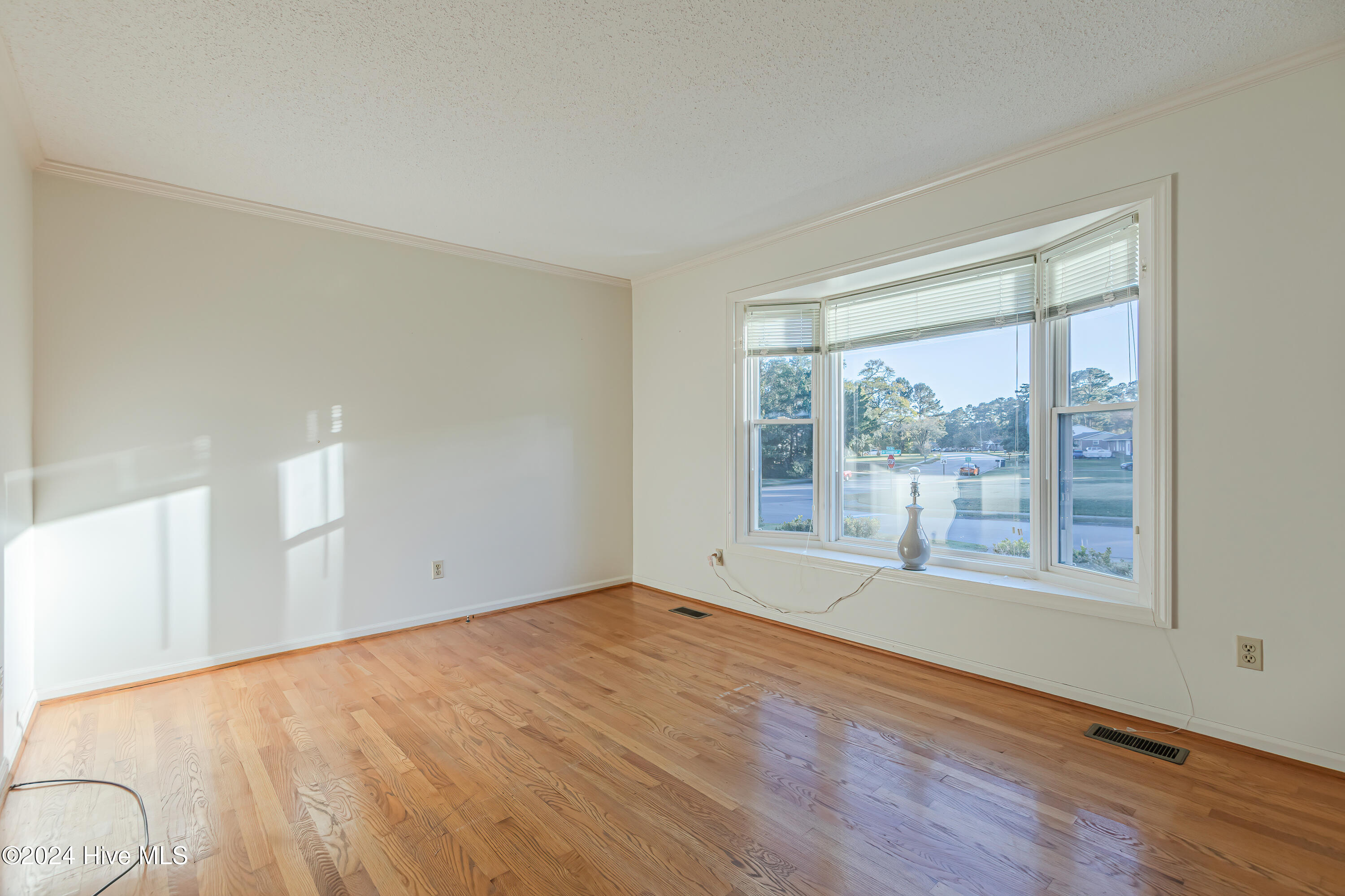 511 Greenbriar Drive Property Photo 19