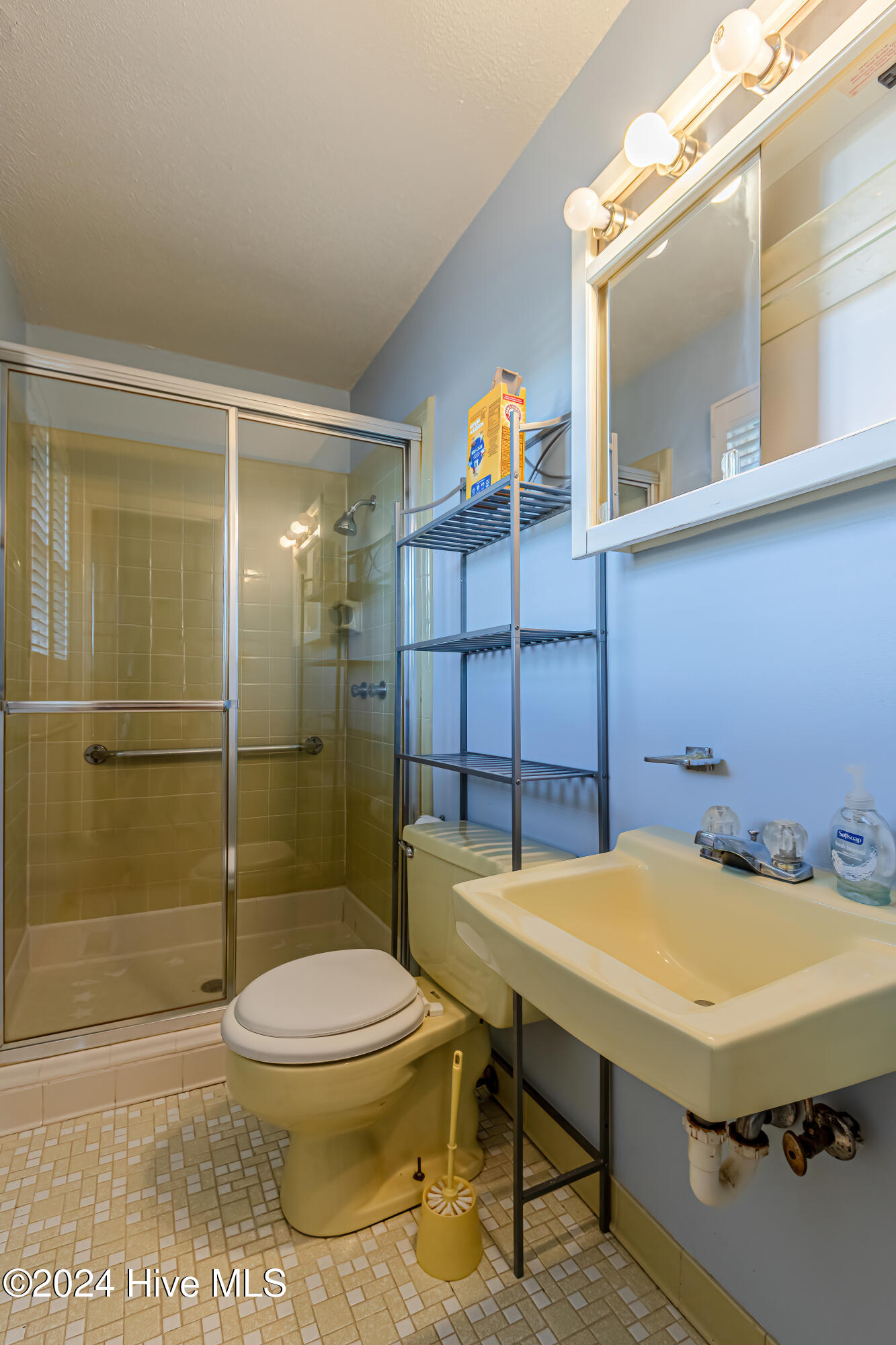511 Greenbriar Drive Property Photo 23