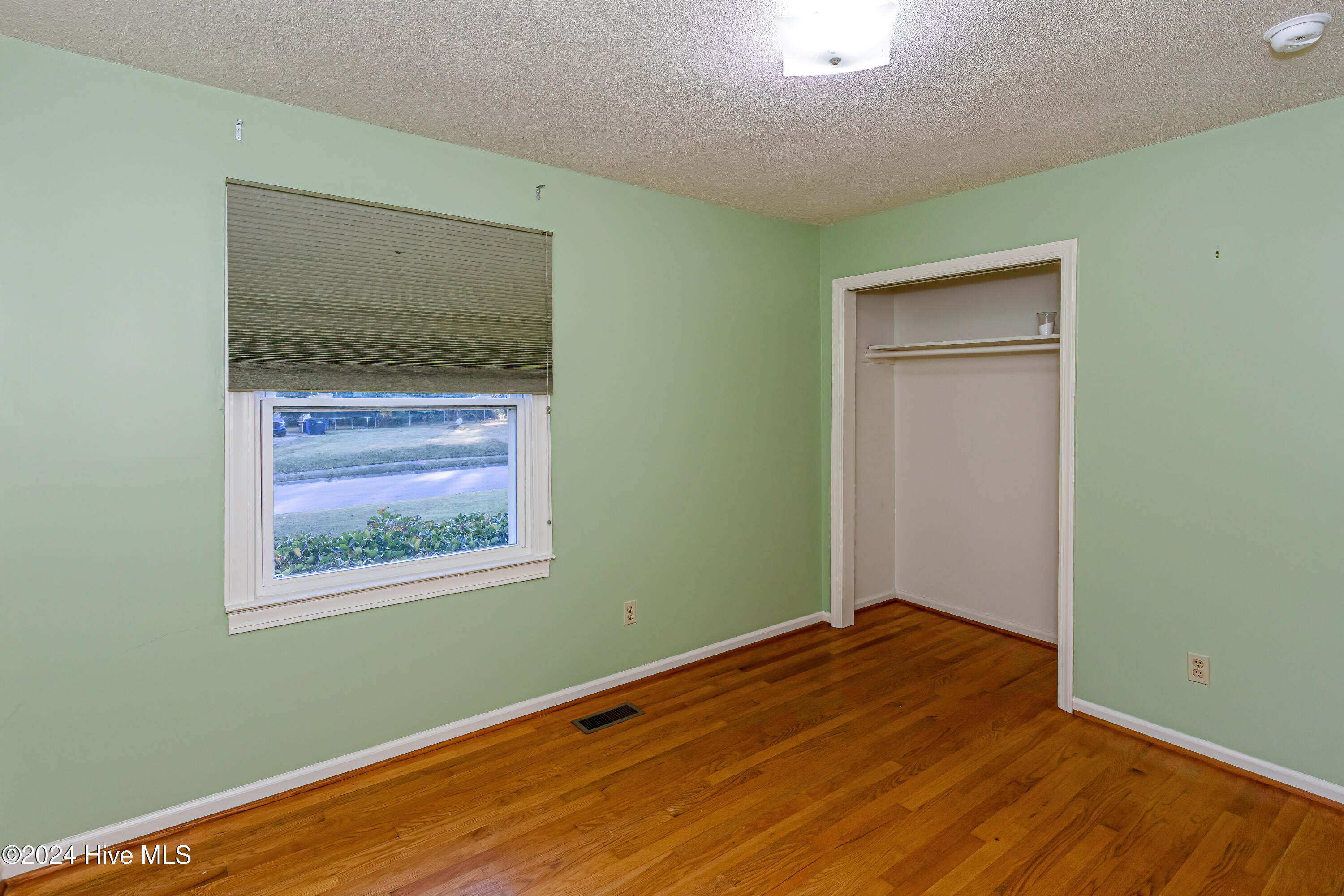 511 Greenbriar Drive Property Photo 34