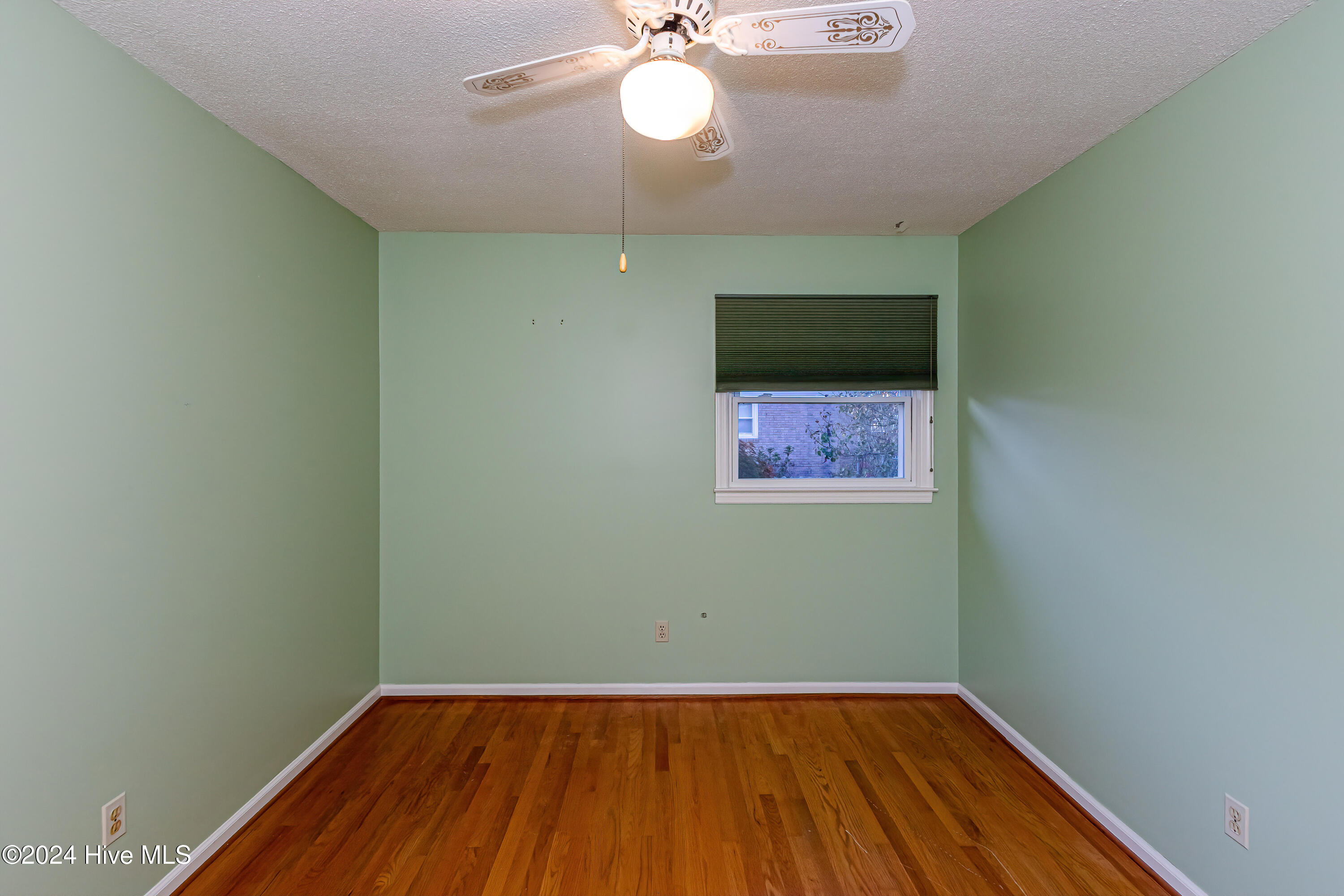 511 Greenbriar Drive Property Photo 36