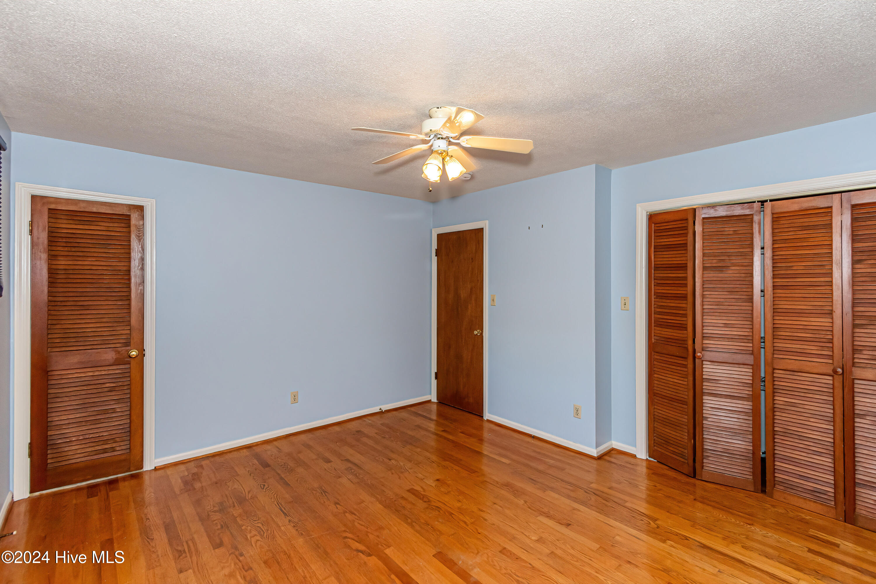511 Greenbriar Drive Property Photo 43