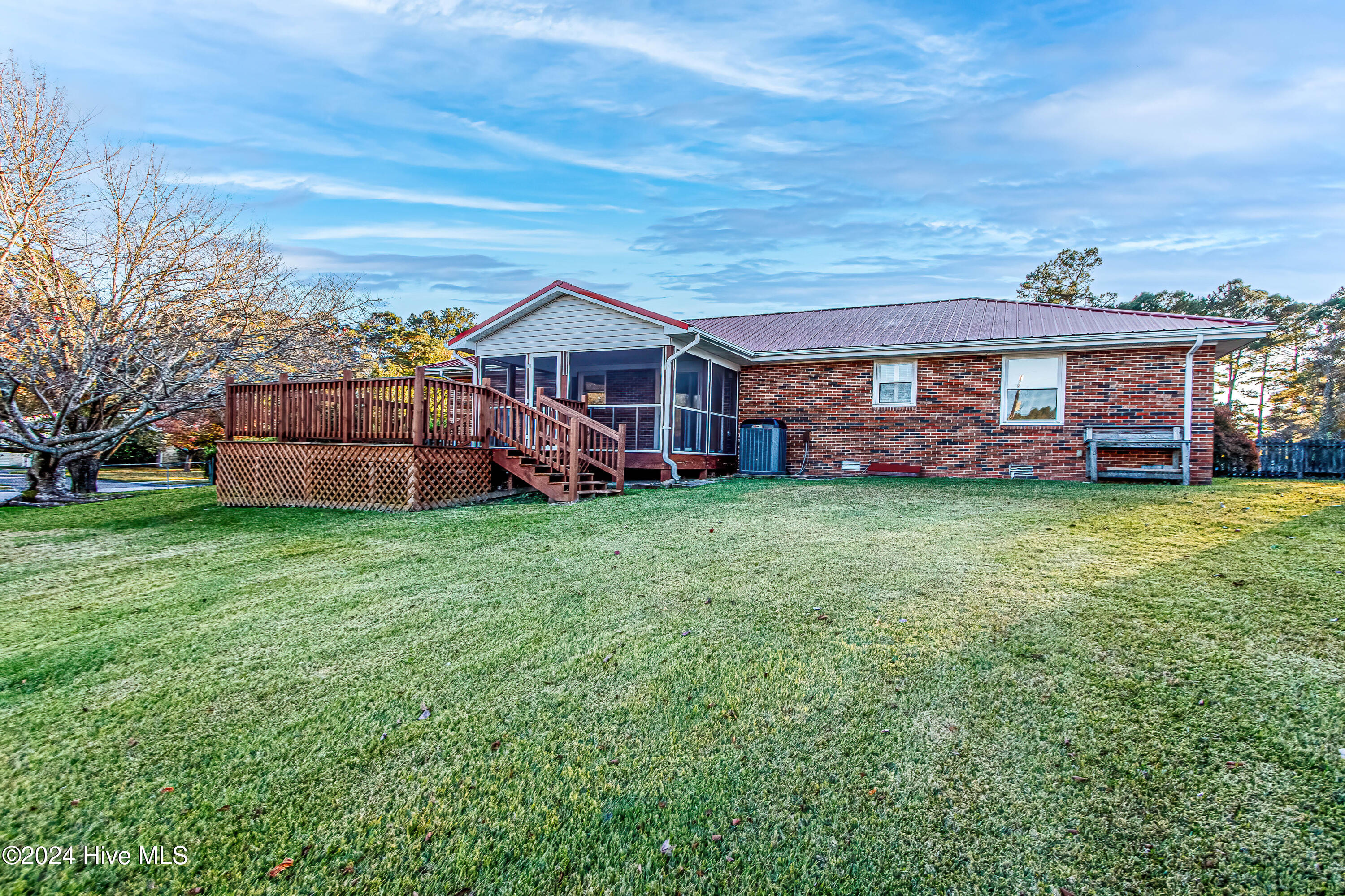 511 Greenbriar Drive Property Photo 57