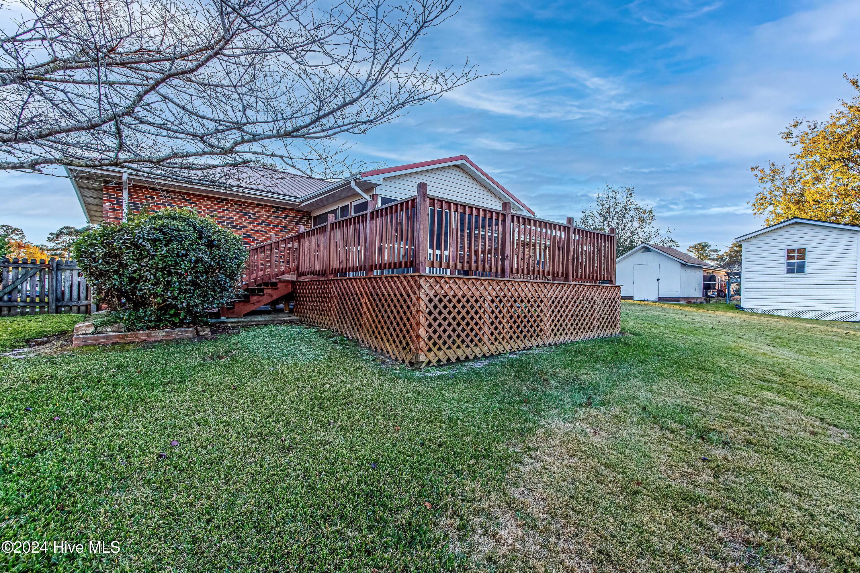 511 Greenbriar Drive Property Photo 58