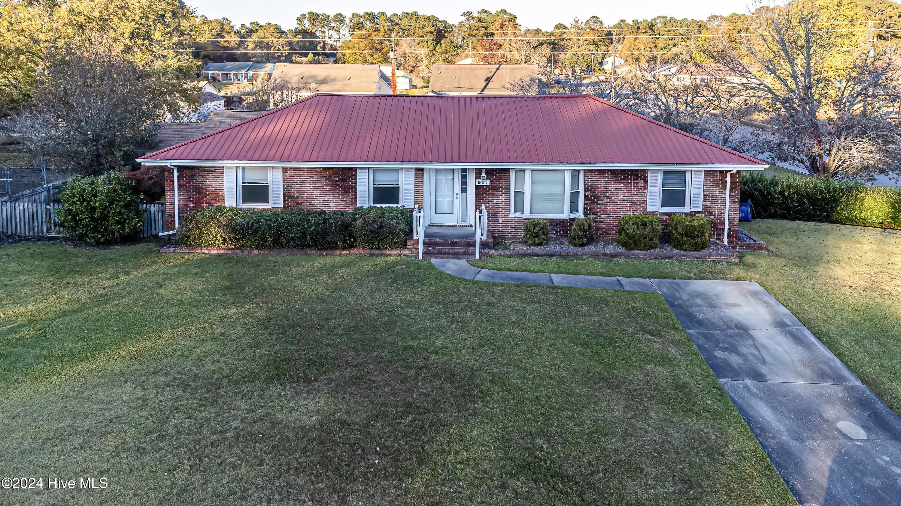 511 Greenbriar Drive Property Photo 69