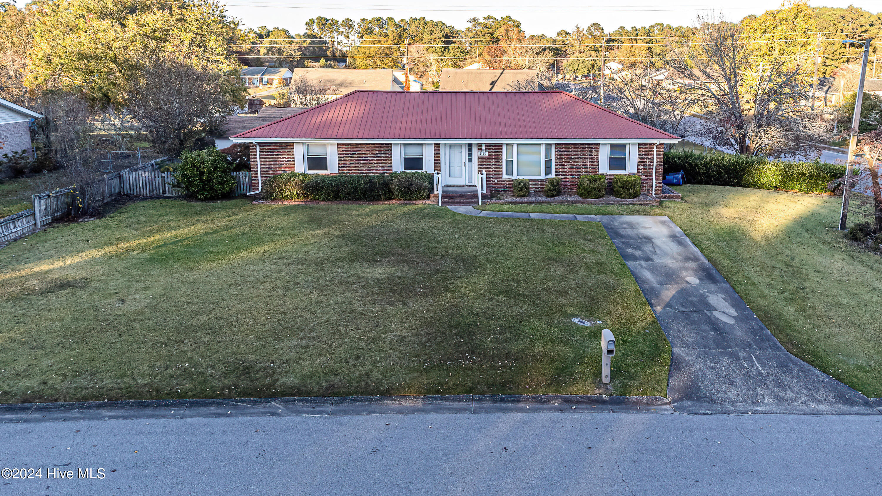 511 Greenbriar Drive Property Photo 70