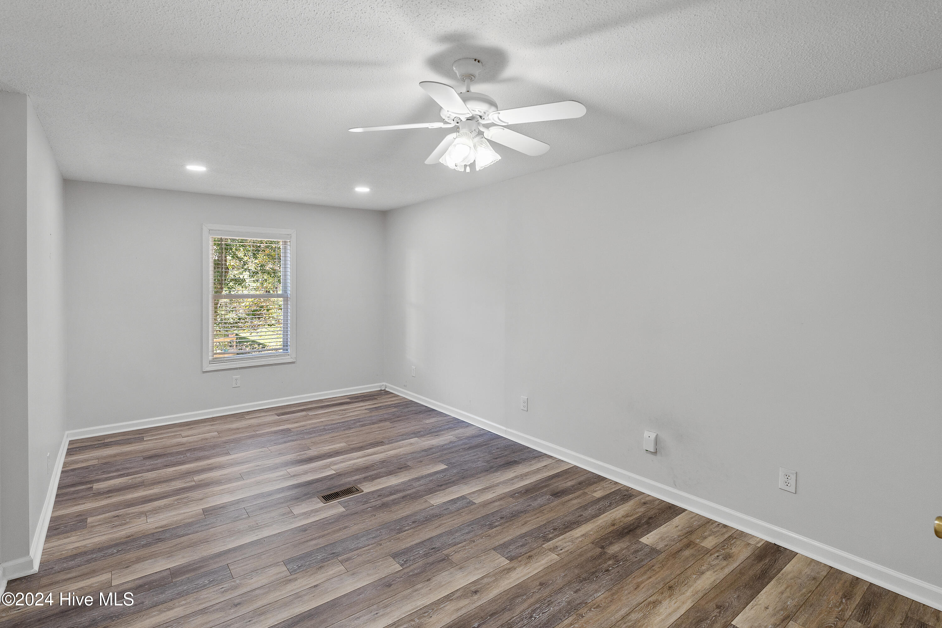 105 Se 15th Street Property Photo 41