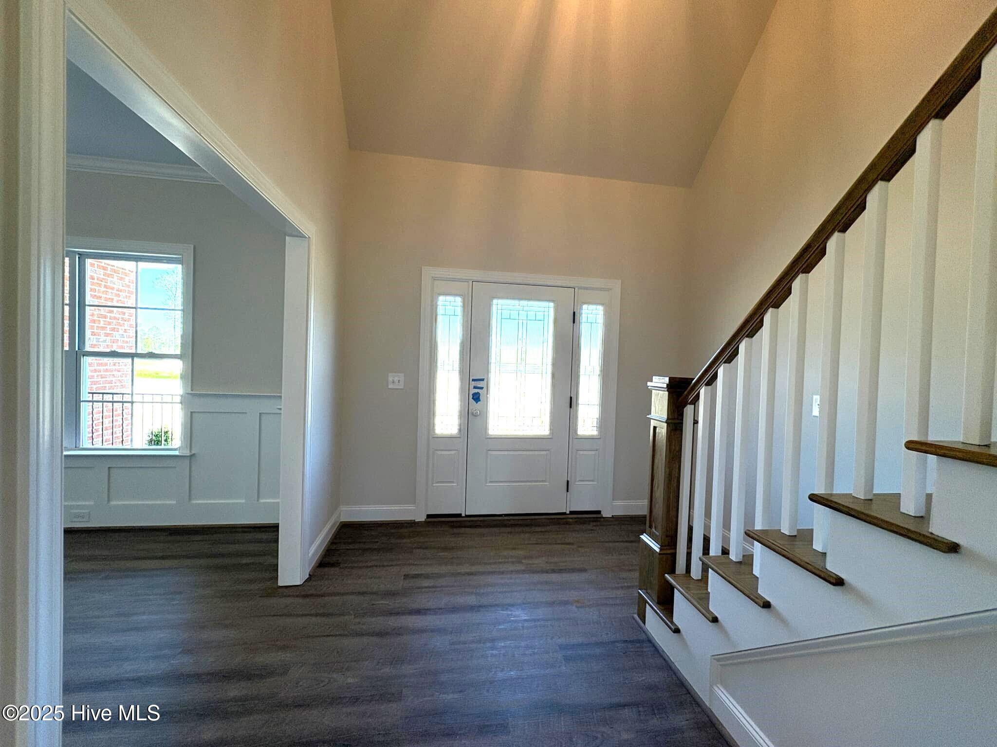 7575 Sweetwater Drive Property Photo 10