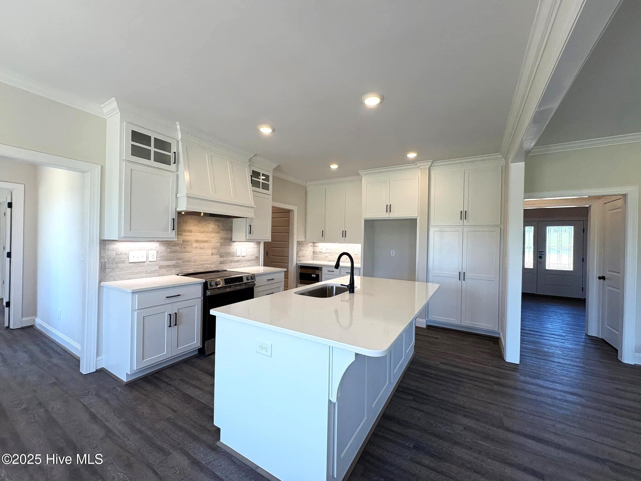 7575 Sweetwater Drive Property Photo 27