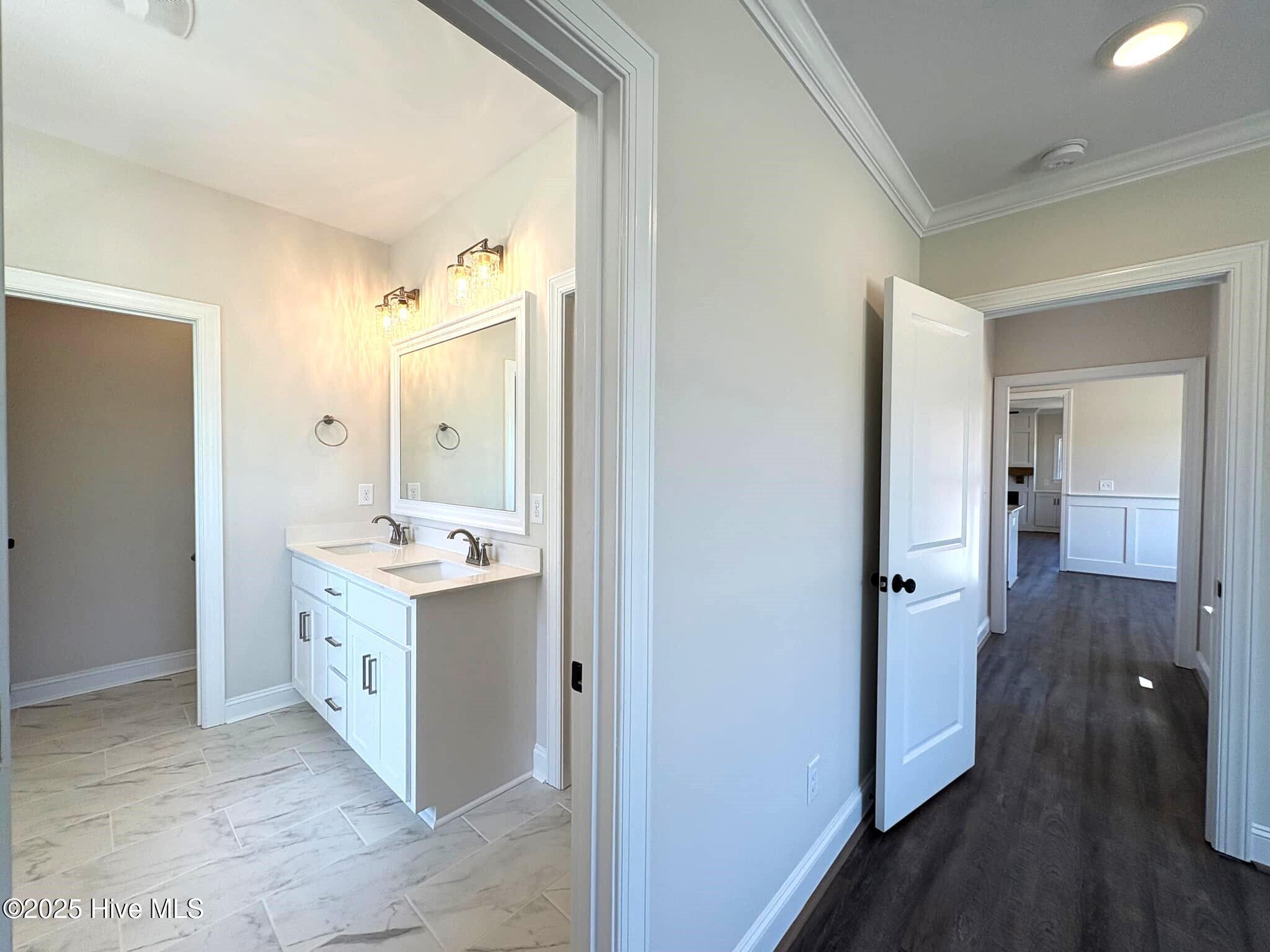 7575 Sweetwater Drive Property Photo 38