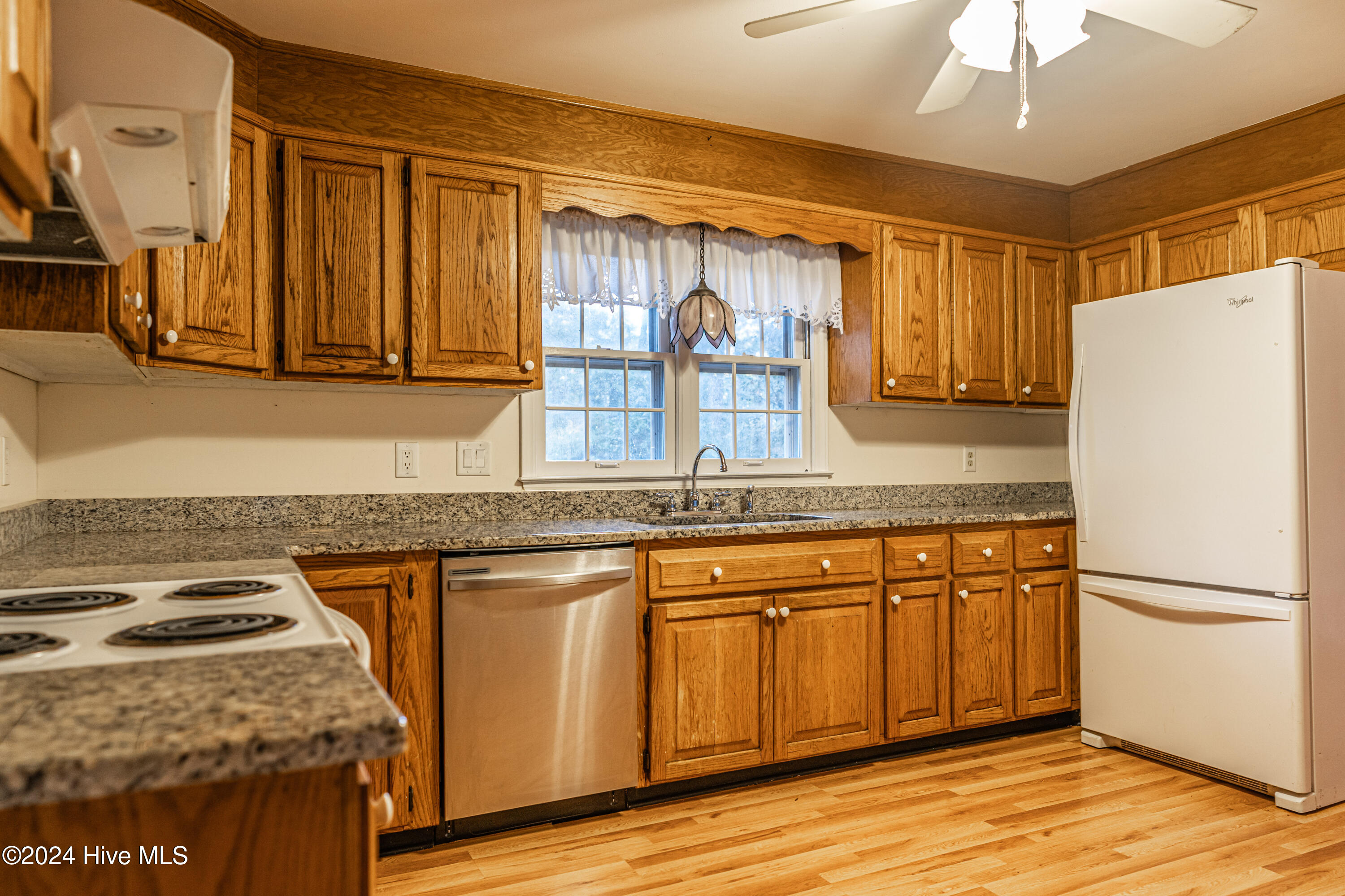 102 James Creek Road Property Photo 15